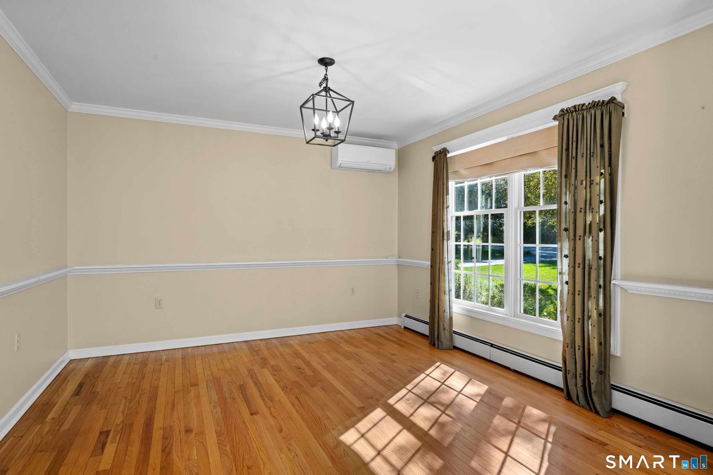 Photo 3 of Single family home for sale at 31 Paula Ln, Waterford, CT 06385 | MLS# 24211438 | Listing updated on 2026-10-08