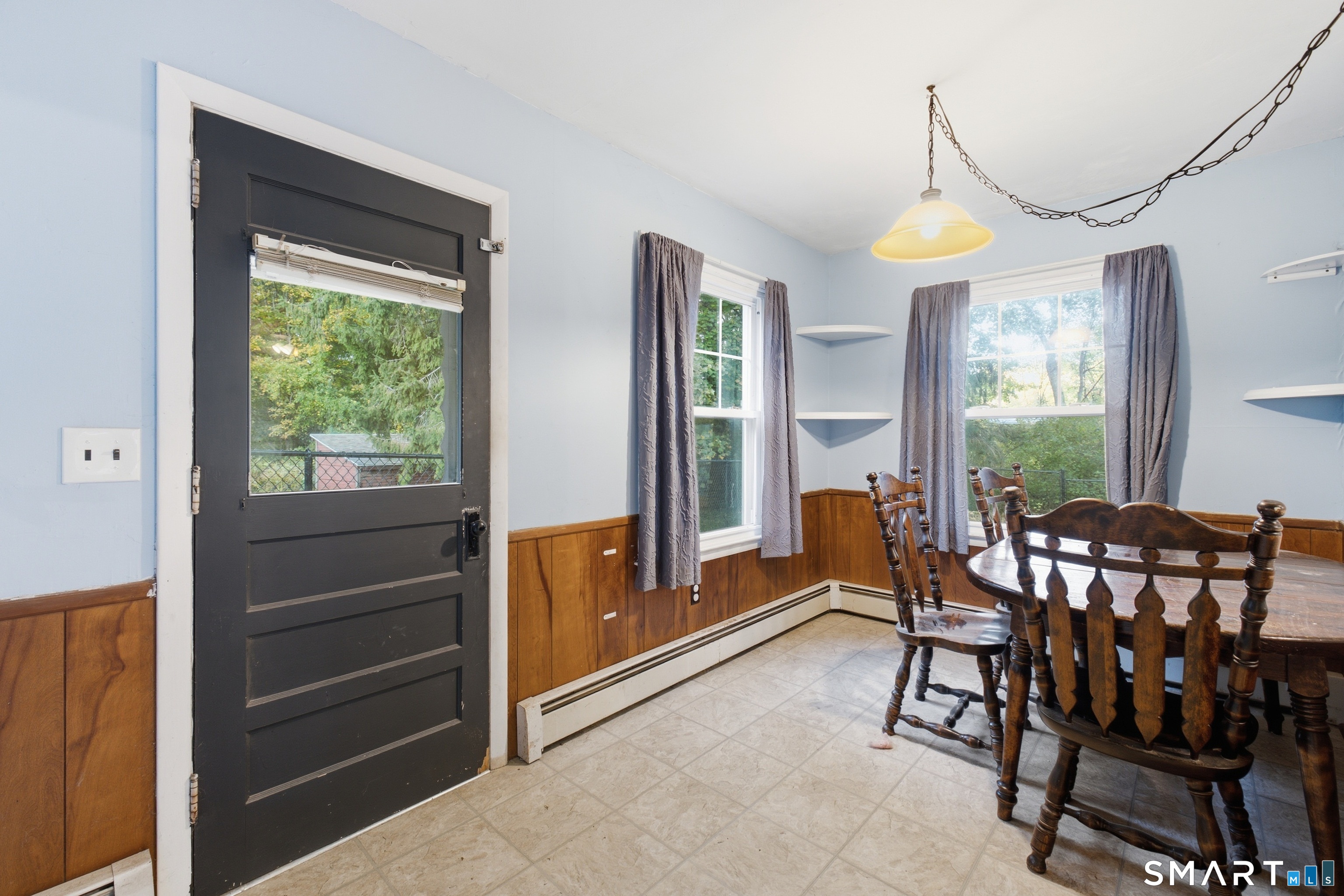 10 Walnut Avenue, East Hampton, CT 06424