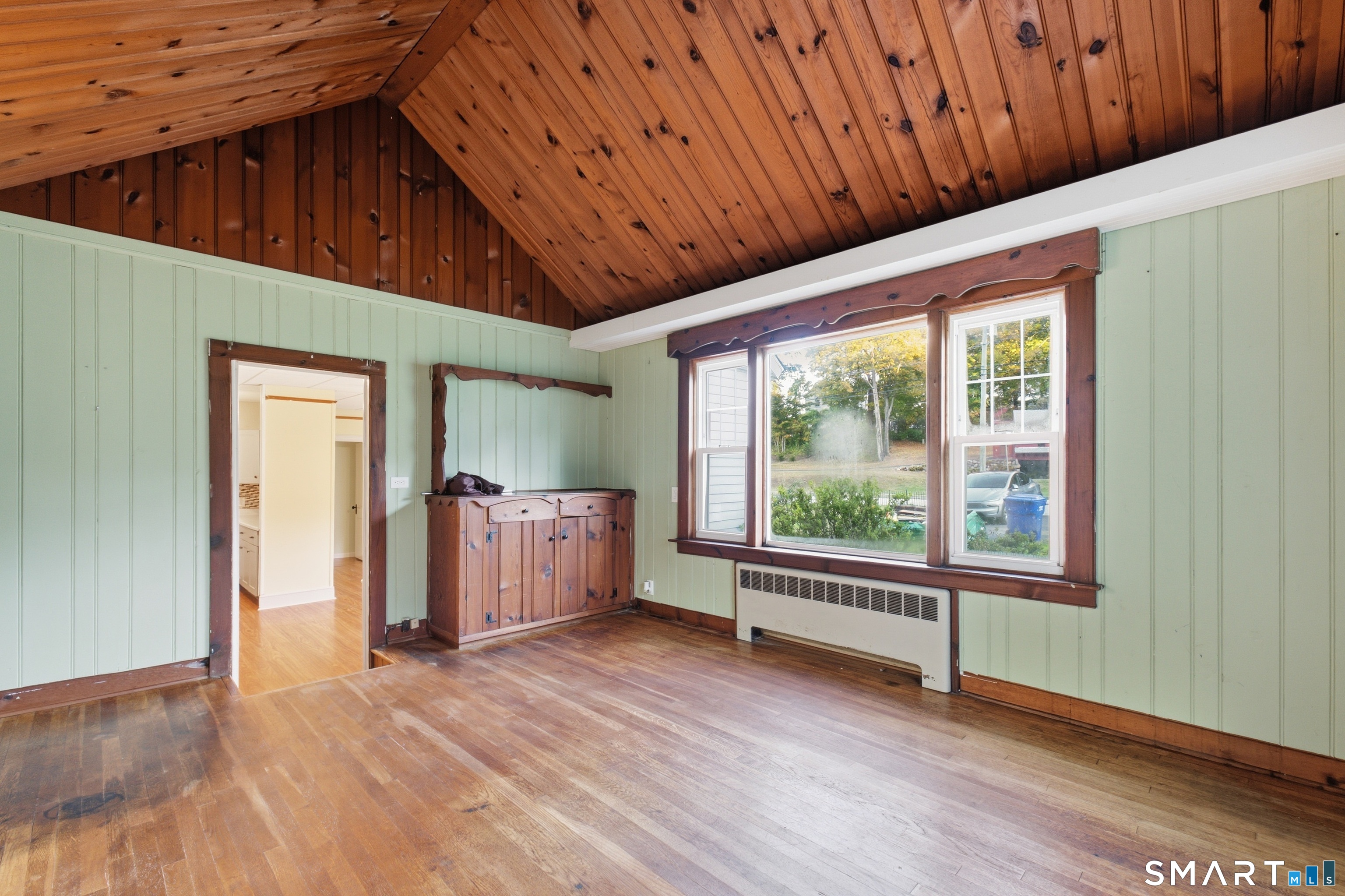 10 Walnut Avenue, East Hampton, CT 06424