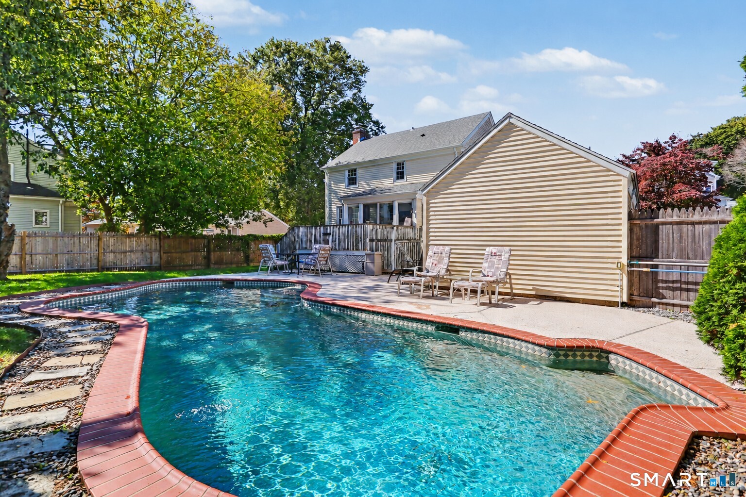 Photo 1 of Single family home for sale at 205 Castle Ave, Fairfield, CT 06825 | MLS# 24209143 | Listing updated on 2026-10-08