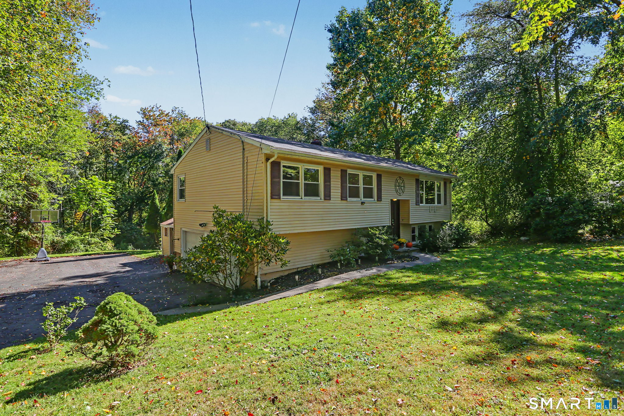 9 Raymond Lane photo 31