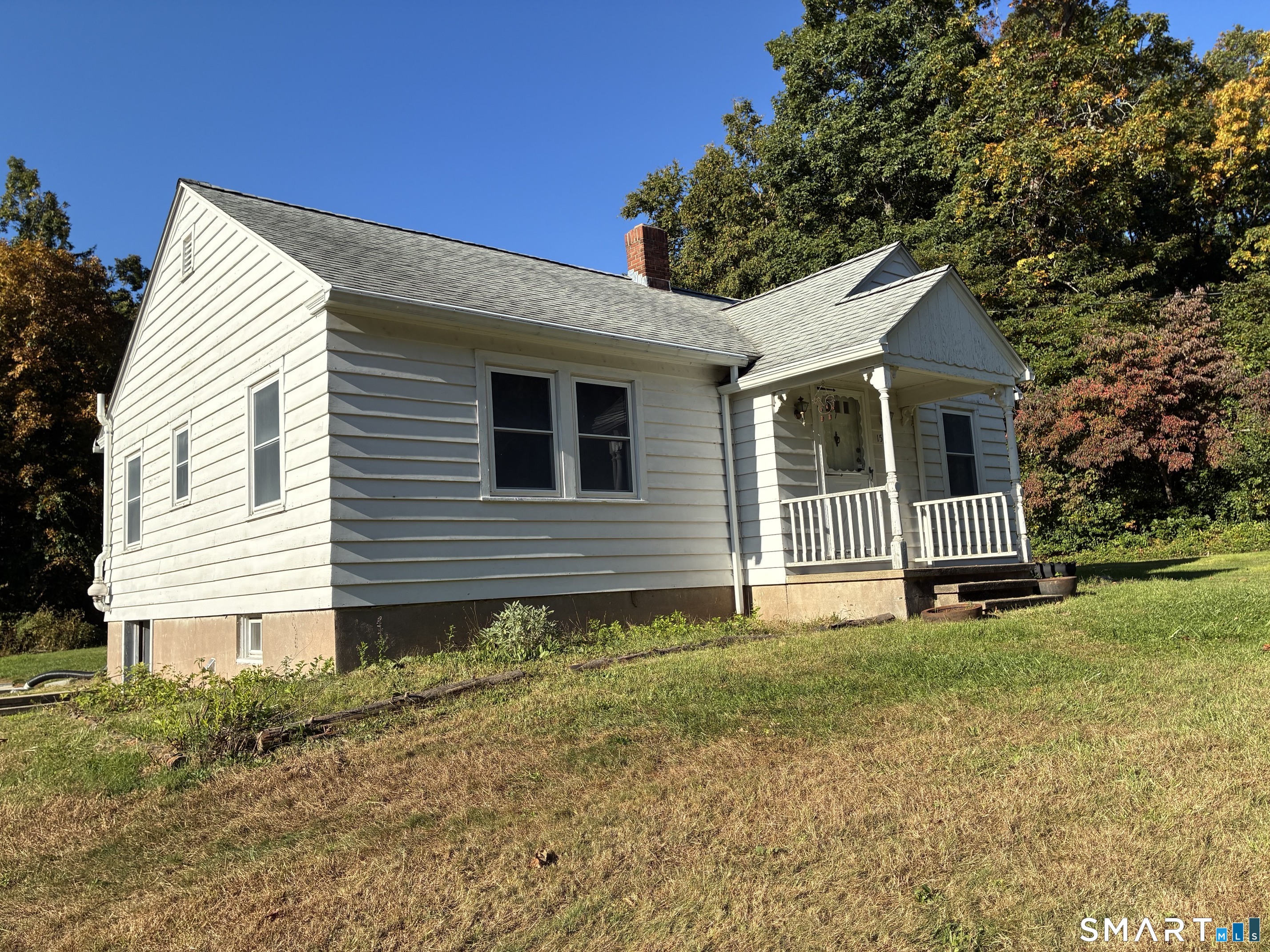 Photo 4 of Single family home for sale at 15 Sipples Hl Rd, Moodus, CT 06469 | MLS# 24202582 | Listing updated on 2026-10-08