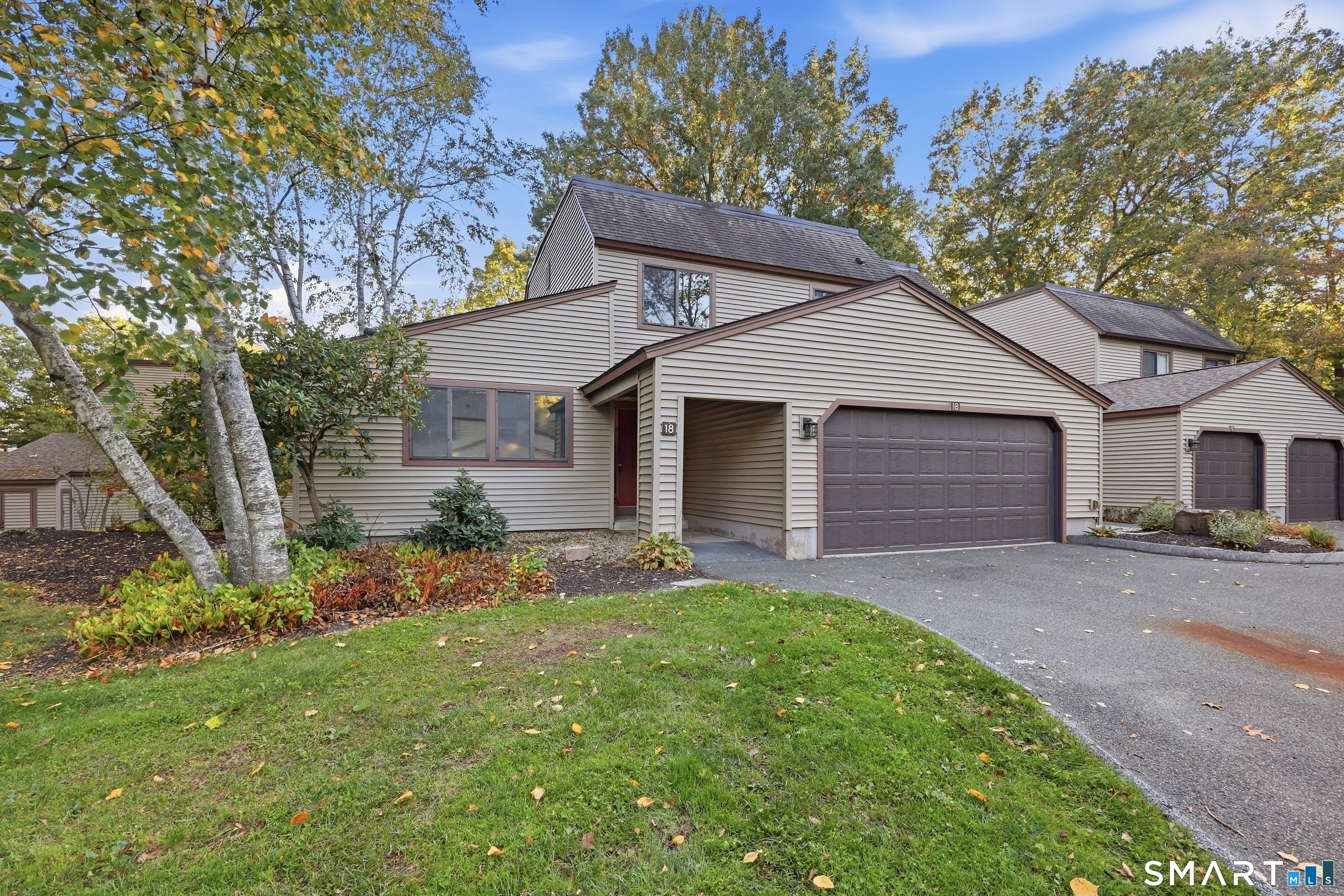 Photo 1 of Townhouse for sale at 18 Sycamore Ln #18, Avon, CT 06001 | MLS# 24211889 | Listing updated on 2026-10-08