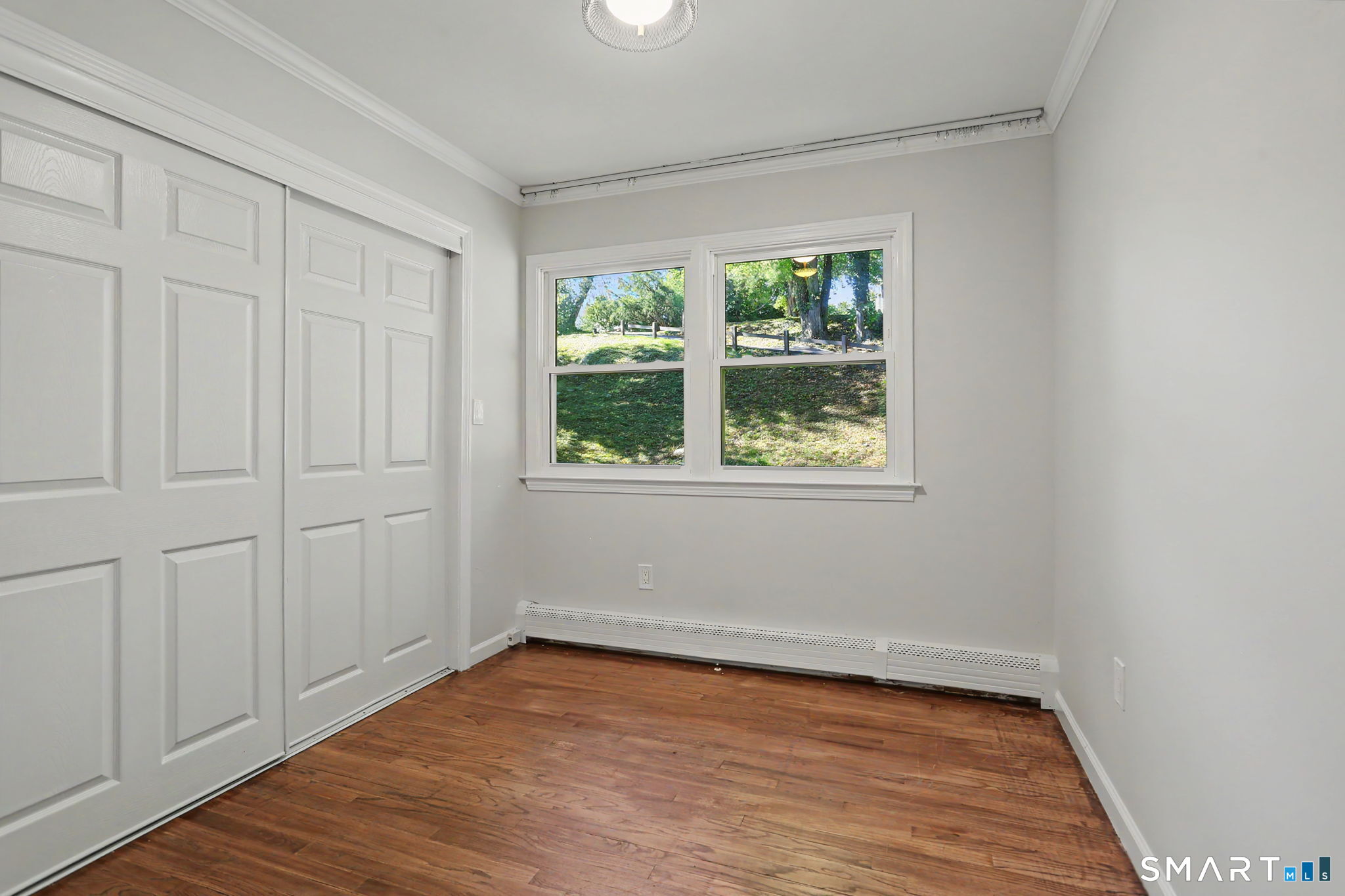 9 Raymond Lane photo 16
