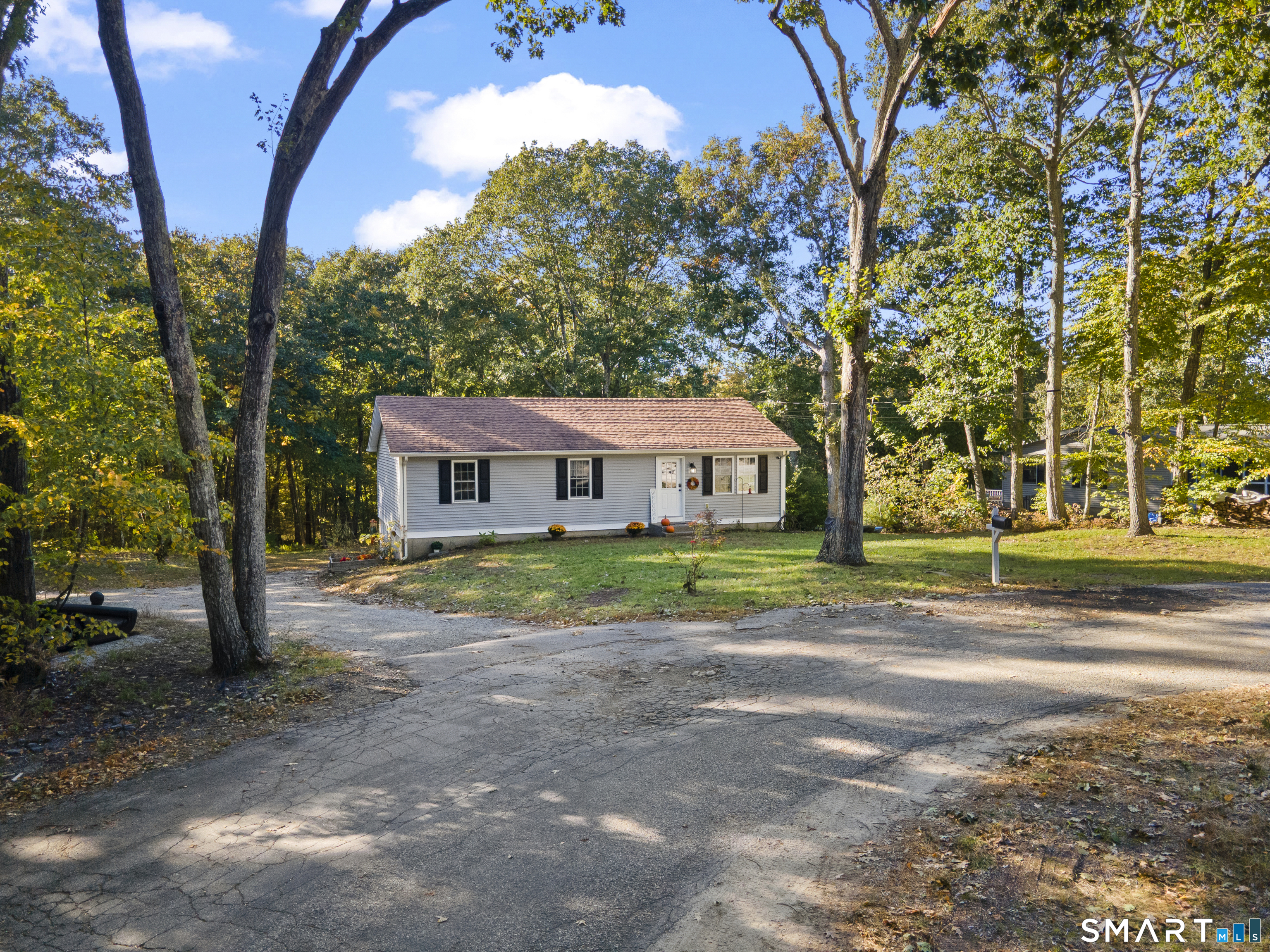 Photo 2 of Single family home for sale at 549 Squaw Rock Rd Ext, Danielson, CT 06239 | MLS# 24211572 | Listing updated on 2026-10-08