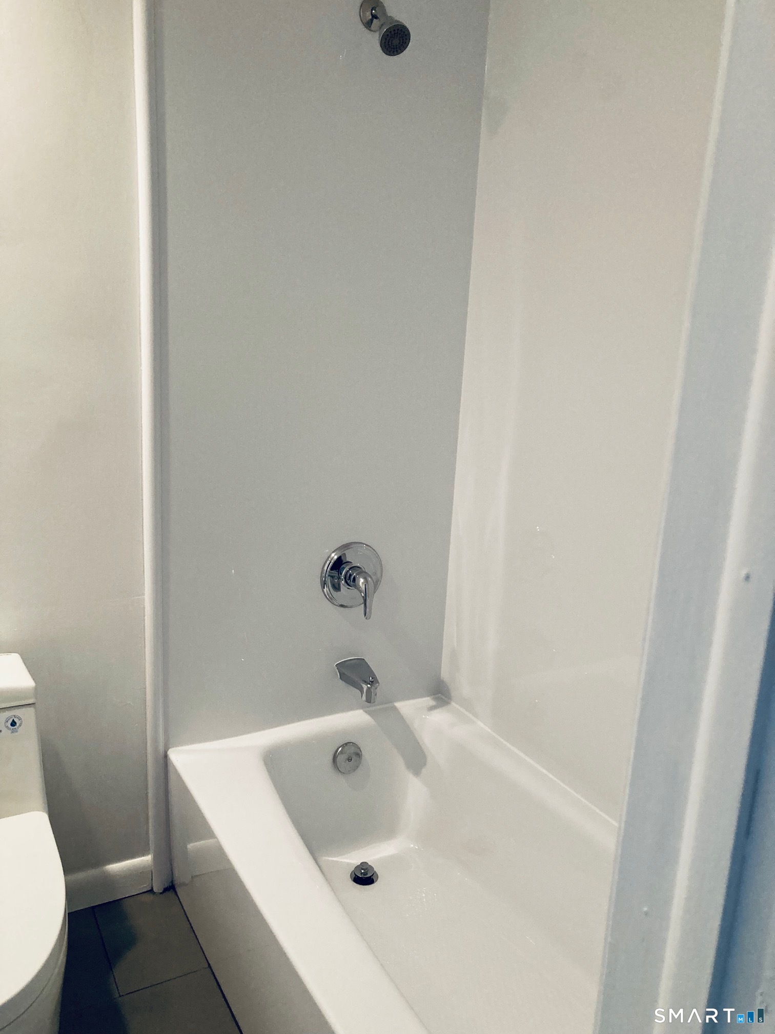 Foto 8 de Condominio en venta en 166 Old Brookfield Road #20B2, Danbury, CT — $329,000