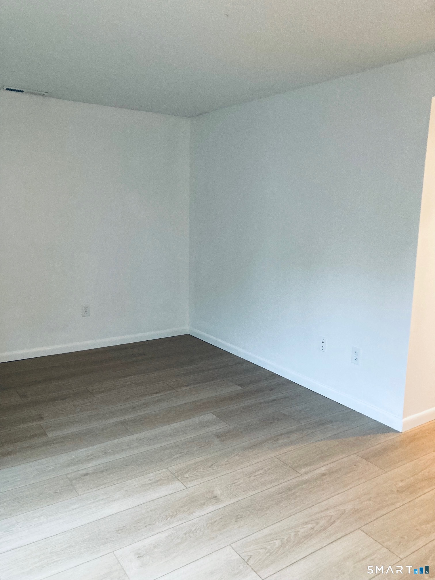 166 Old Brookfield, Unit 20B2 photo 11