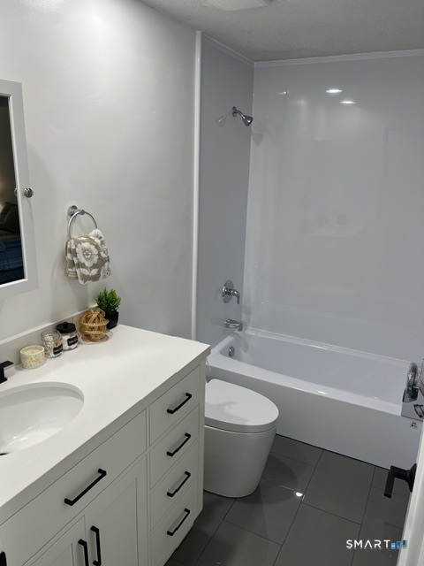 166 Old Brookfield, Unit 20B2 photo 19