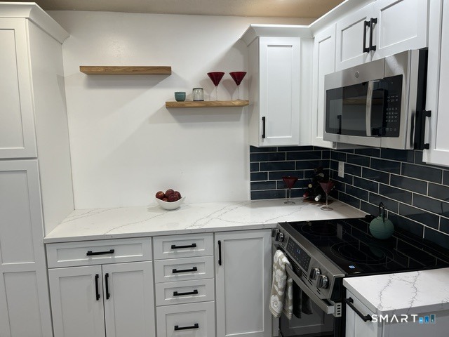 166 Old Brookfield, Unit 20B2 photo 20