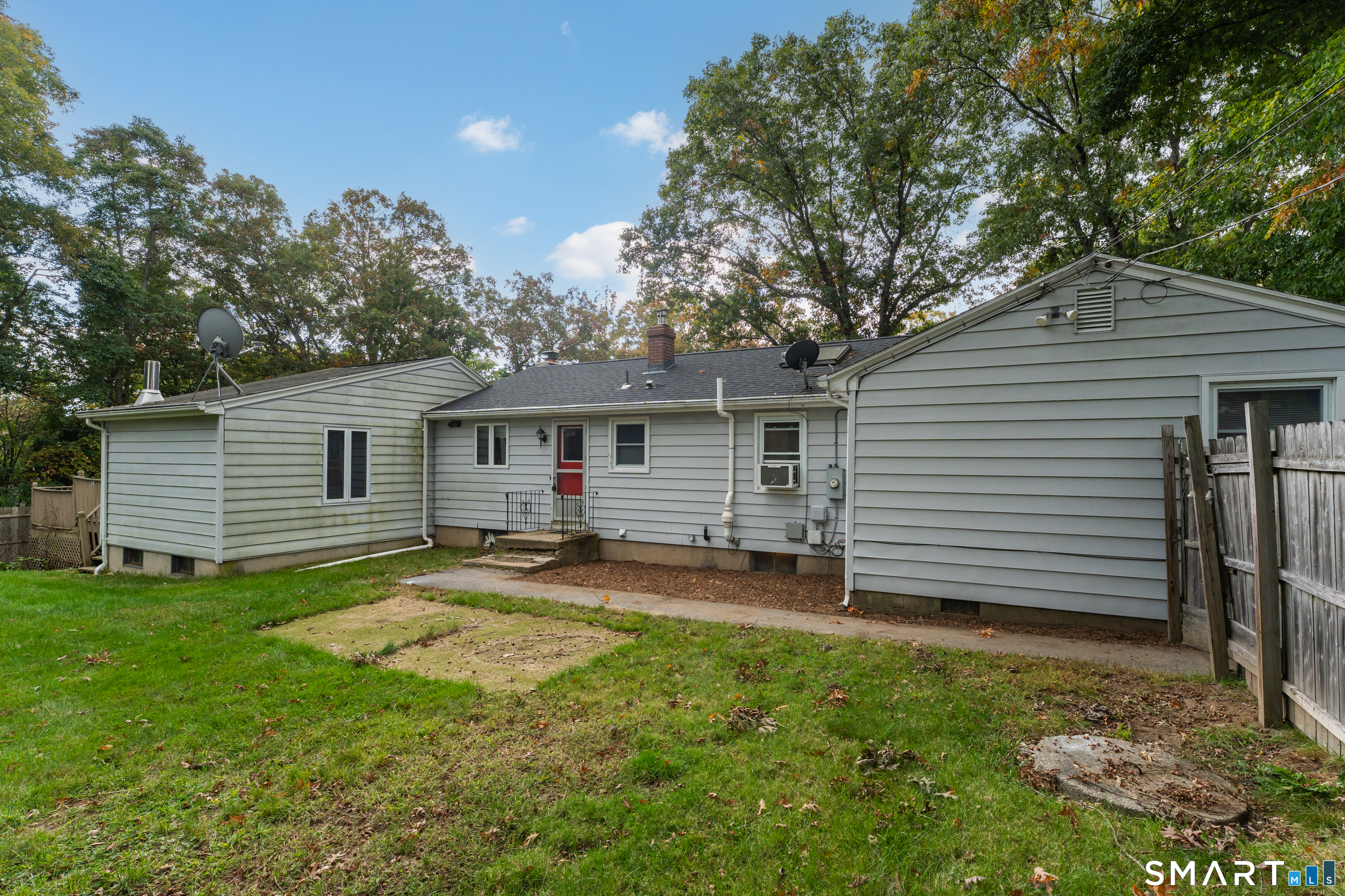 561 Old Colchester Road photo 31