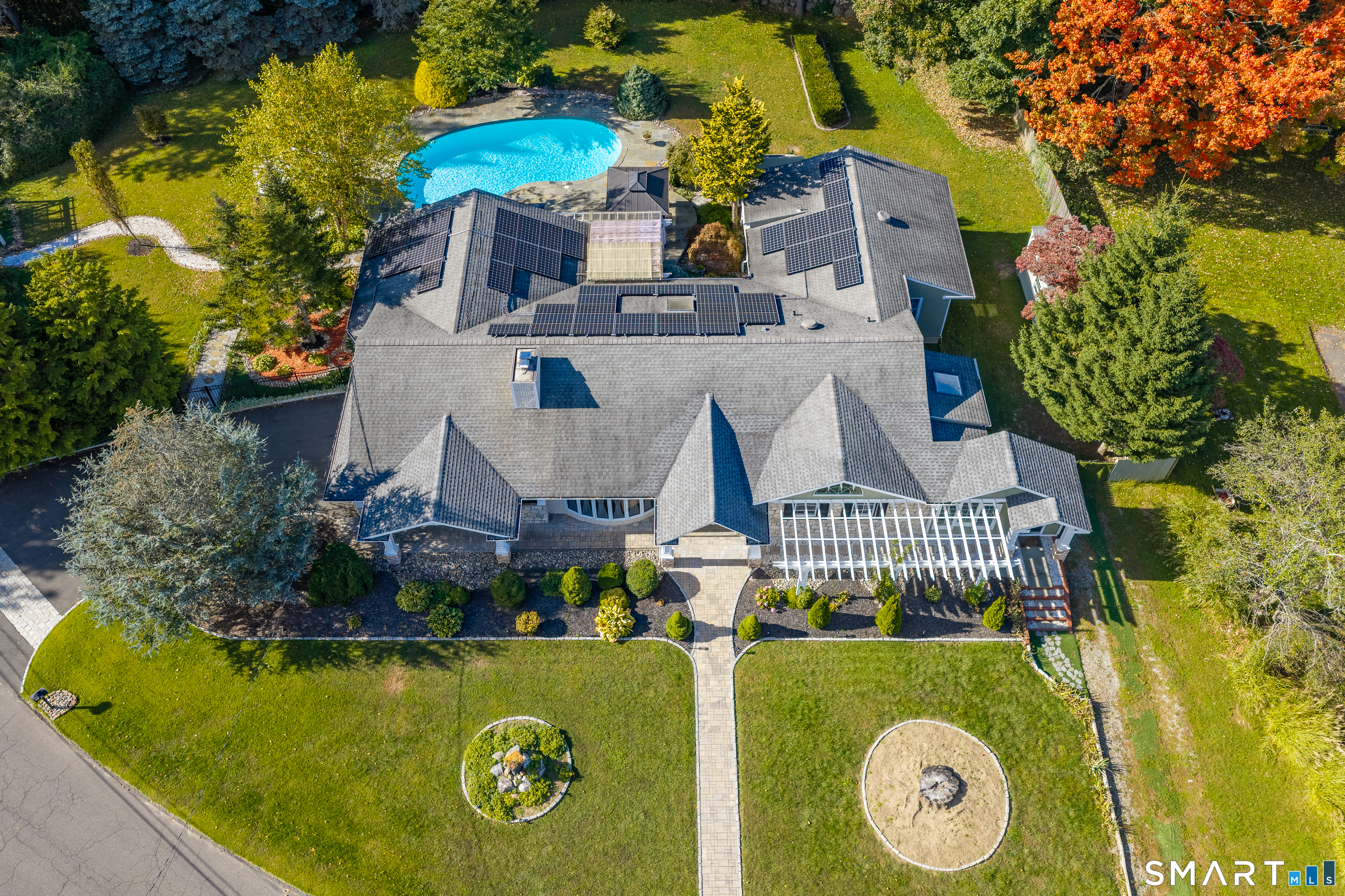 Photo 1 of Single family home for sale at 3 Dogwood Dr, Danbury, CT 06811 | MLS# 24212677 | Listing updated on 2026-10-08