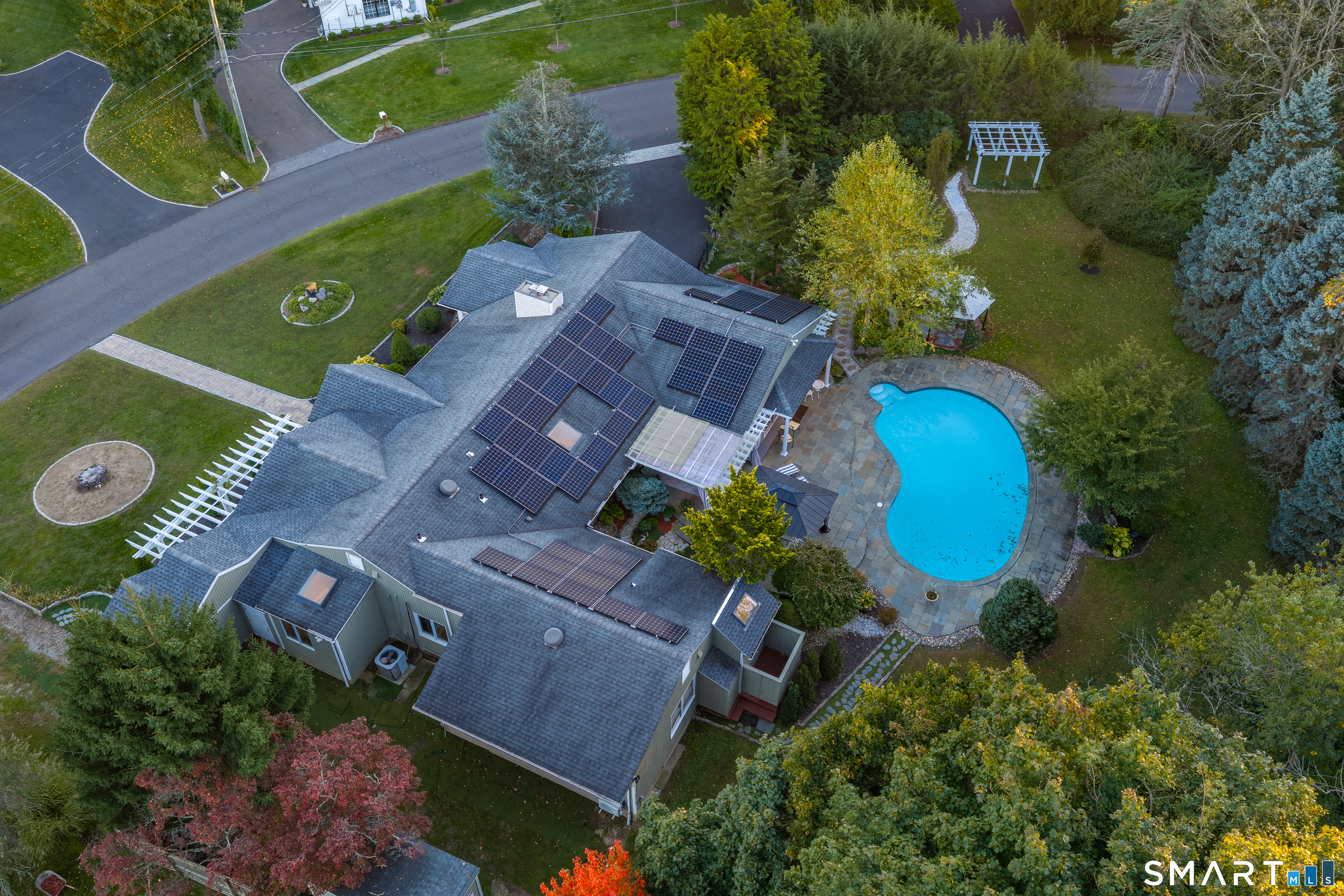 3 Dogwood Drive, King St., Danbury, CT 06811