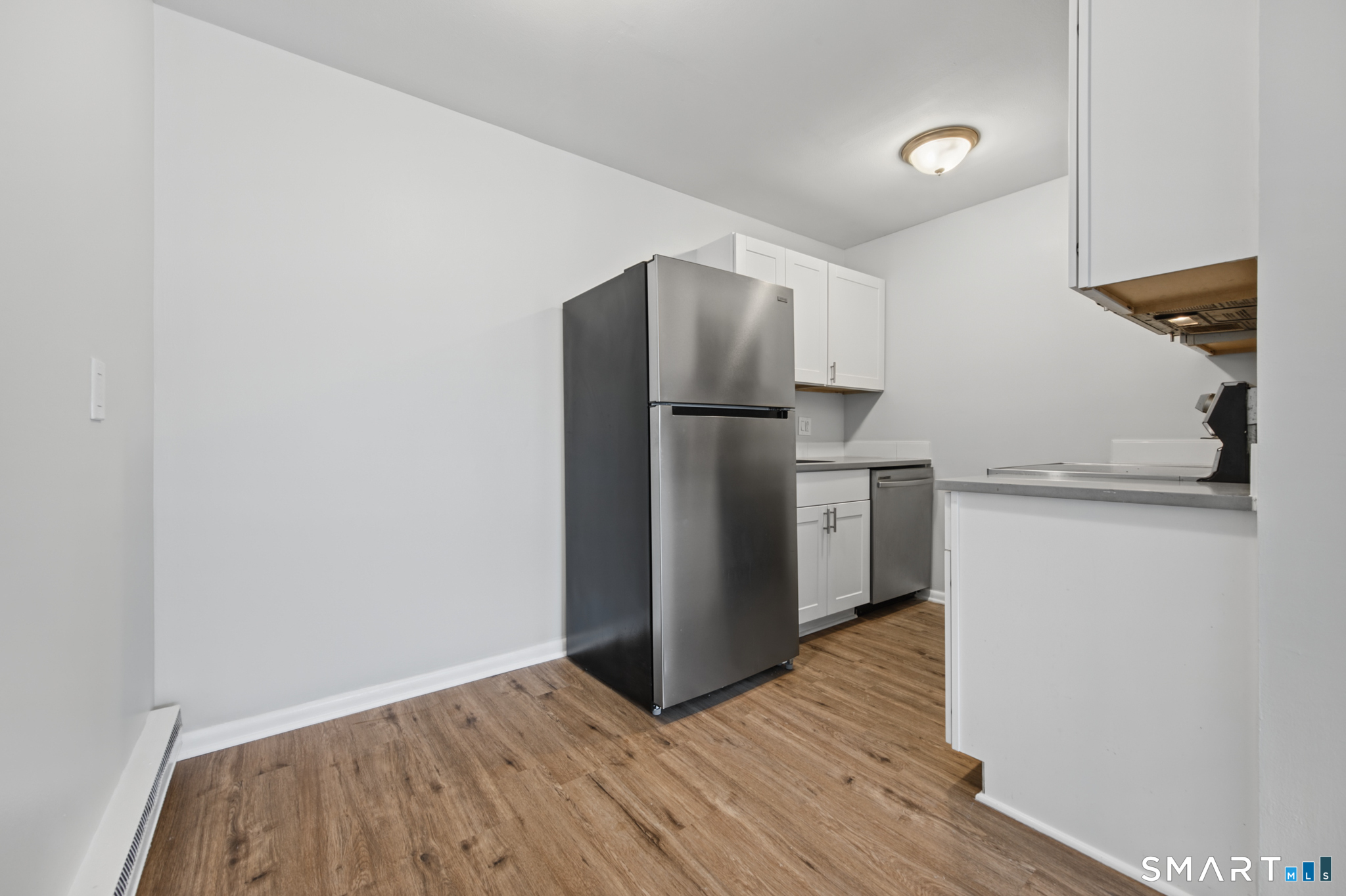 Foto 6 de Apartamento en renta en 45 Monroe Street #B13, Bridgeport, CT — $1,800/mes