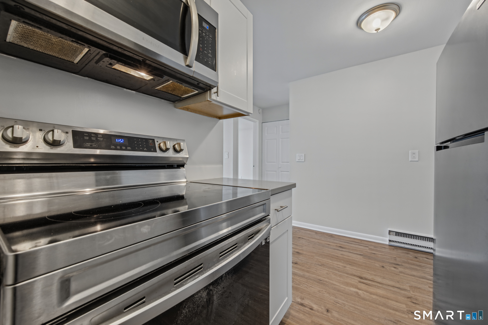 Foto 8 de Apartamento en renta en 45 Monroe Street #B13, Bridgeport, CT — $1,800/mes