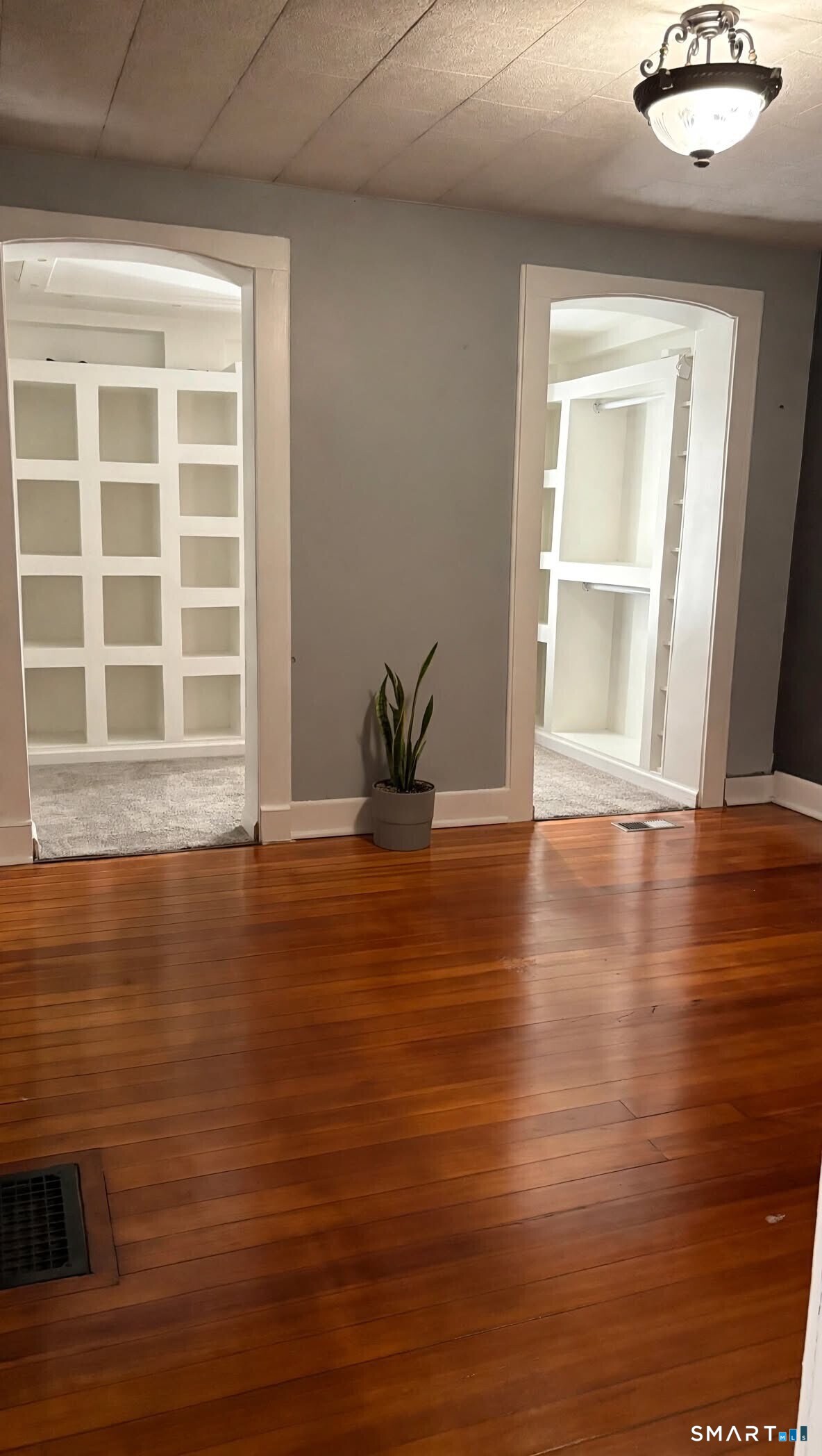 Foto 9 de Apartamento en renta en 62 Colony Street #1St Fl, Bridgeport, CT — $2,100/mes