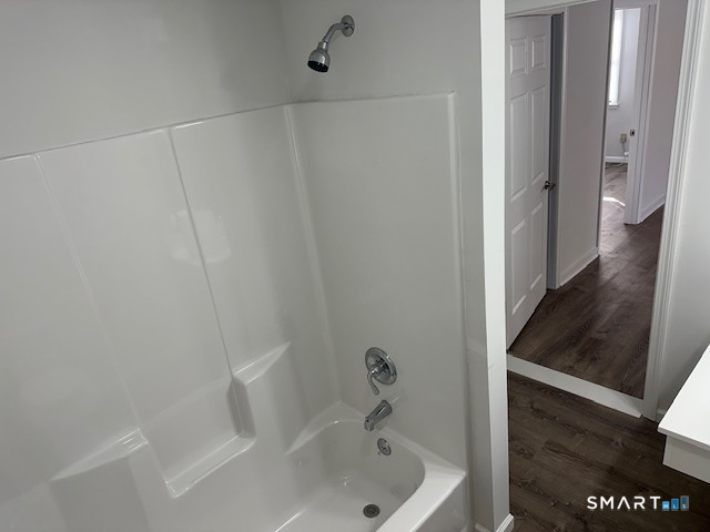 Foto 6 de Apartamento en renta en 1030 Federal Road #100, Brookfield, CT — $2,700/mes