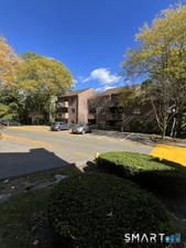 166 Old Brookfield, Unit 20B2, Danbury