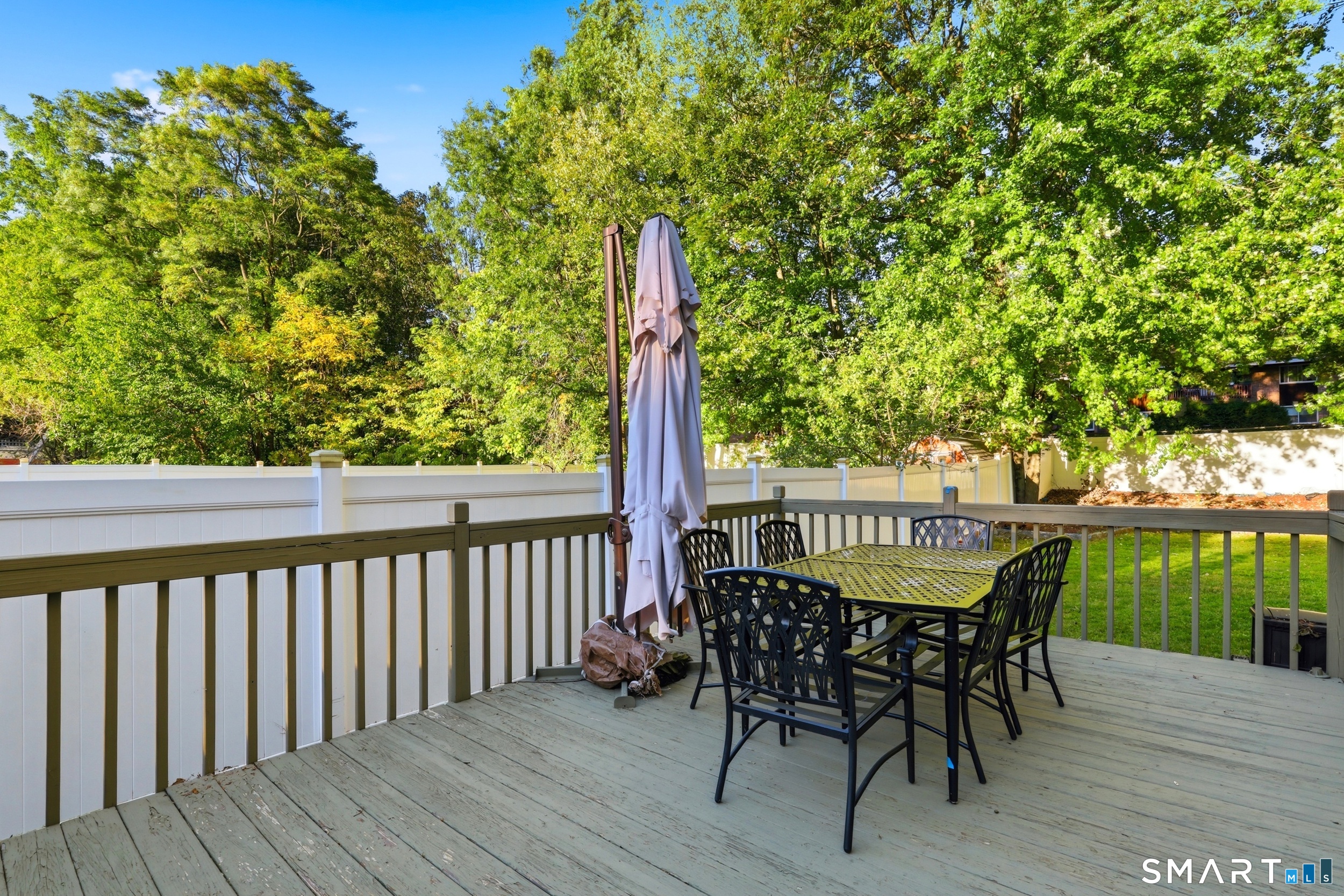 208 Sunrise Terrace photo 15