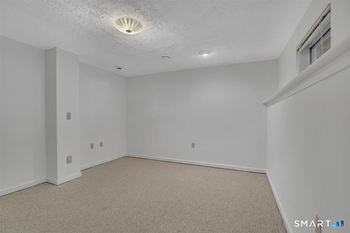 565 Newfield Street Unit #29 photo 14