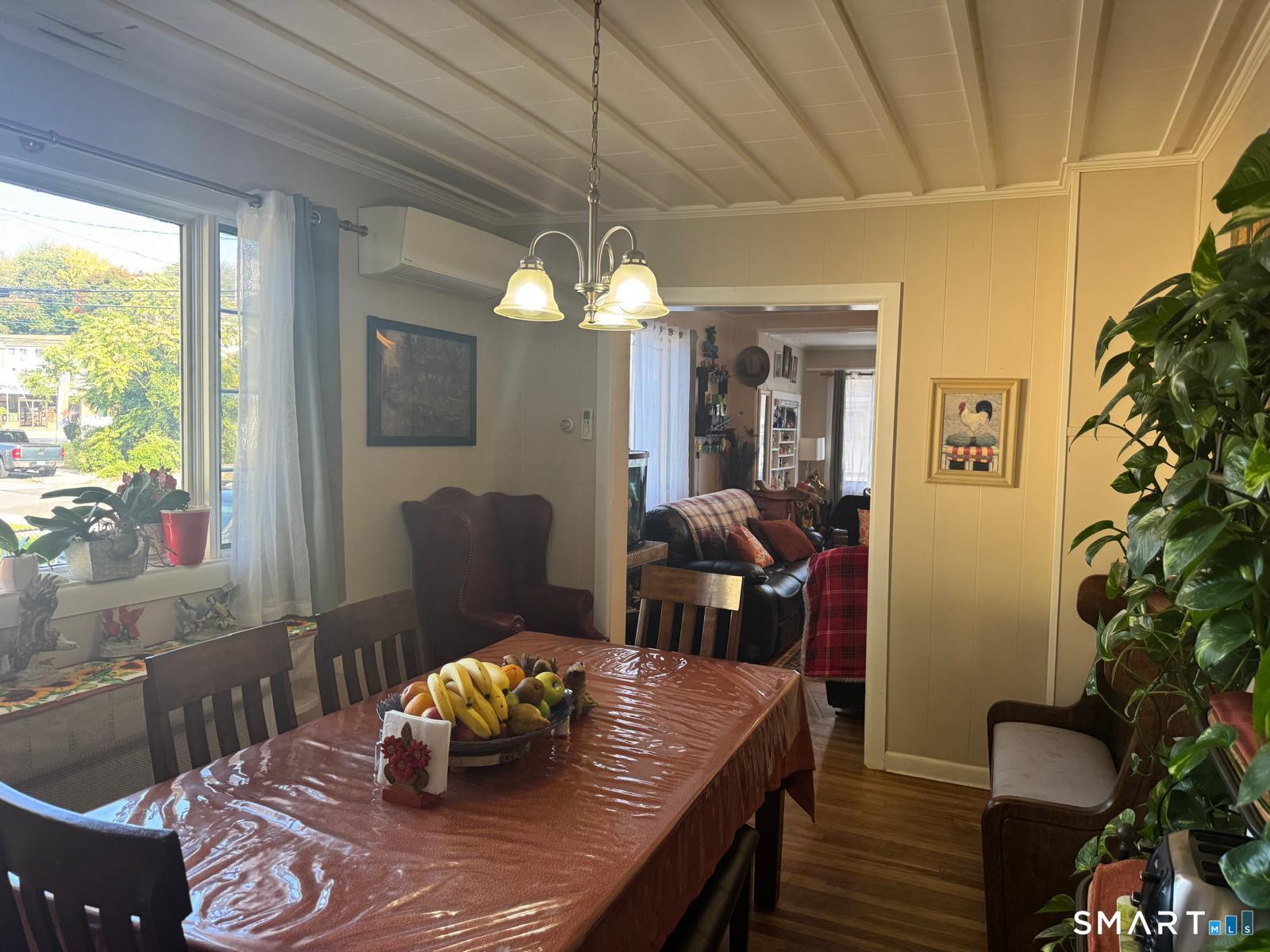 Foto 7 de Apartamento en renta en 15 Rose Street #1, Stamford, CT — $3,200/mes