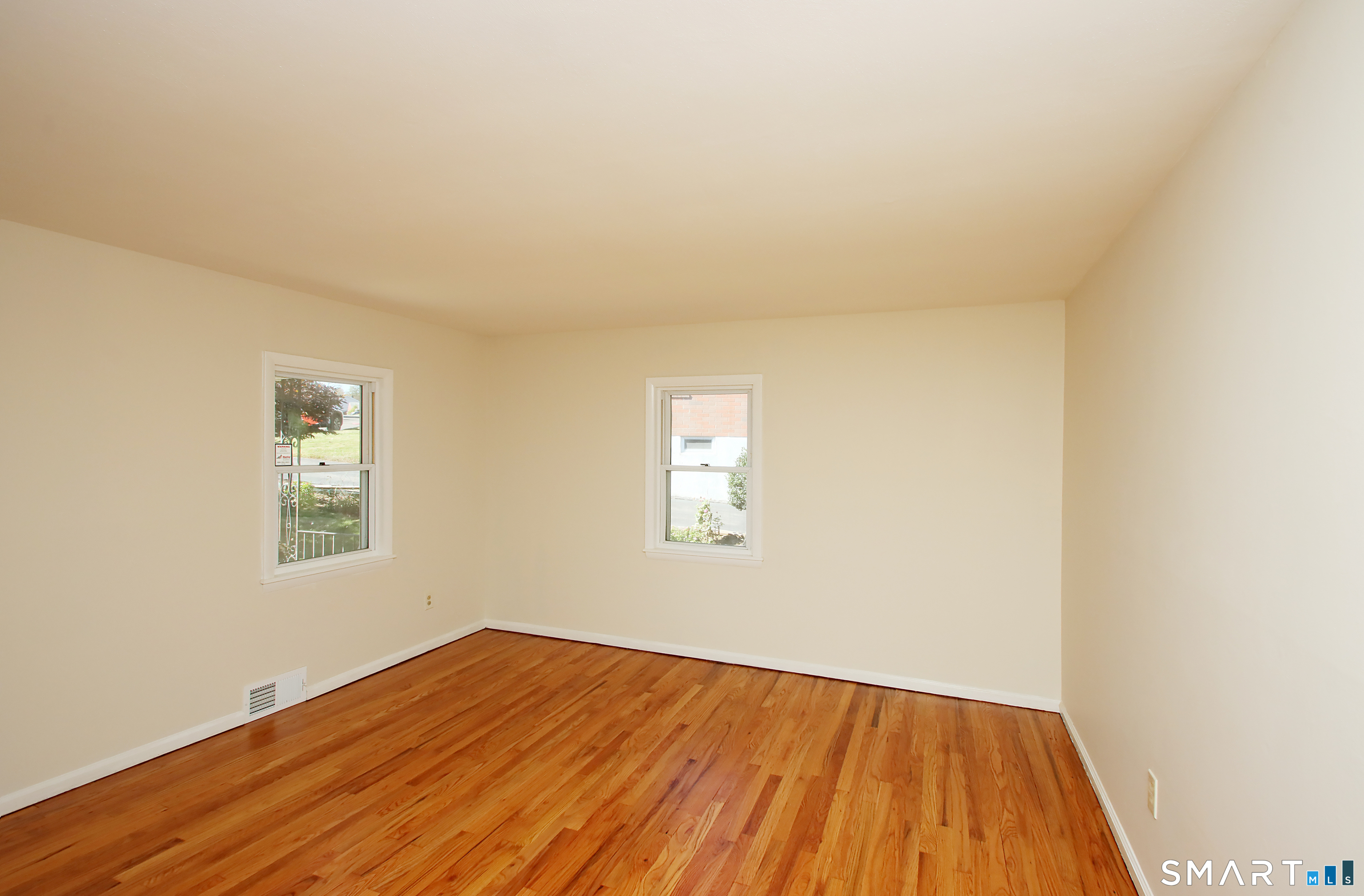 82 Sunbright Drive North photo 11