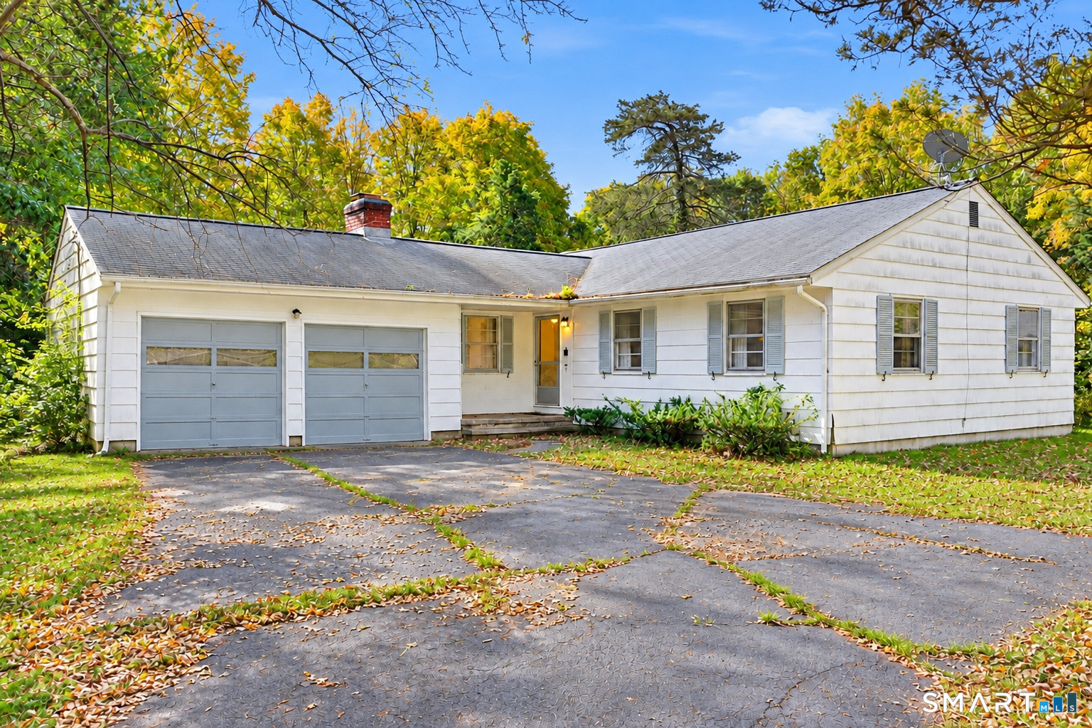 Photo 1 of Single family home for sale at 215 Christian St, Oxford, CT 06478 | MLS# 24196990 | Listing updated on 2026-10-08