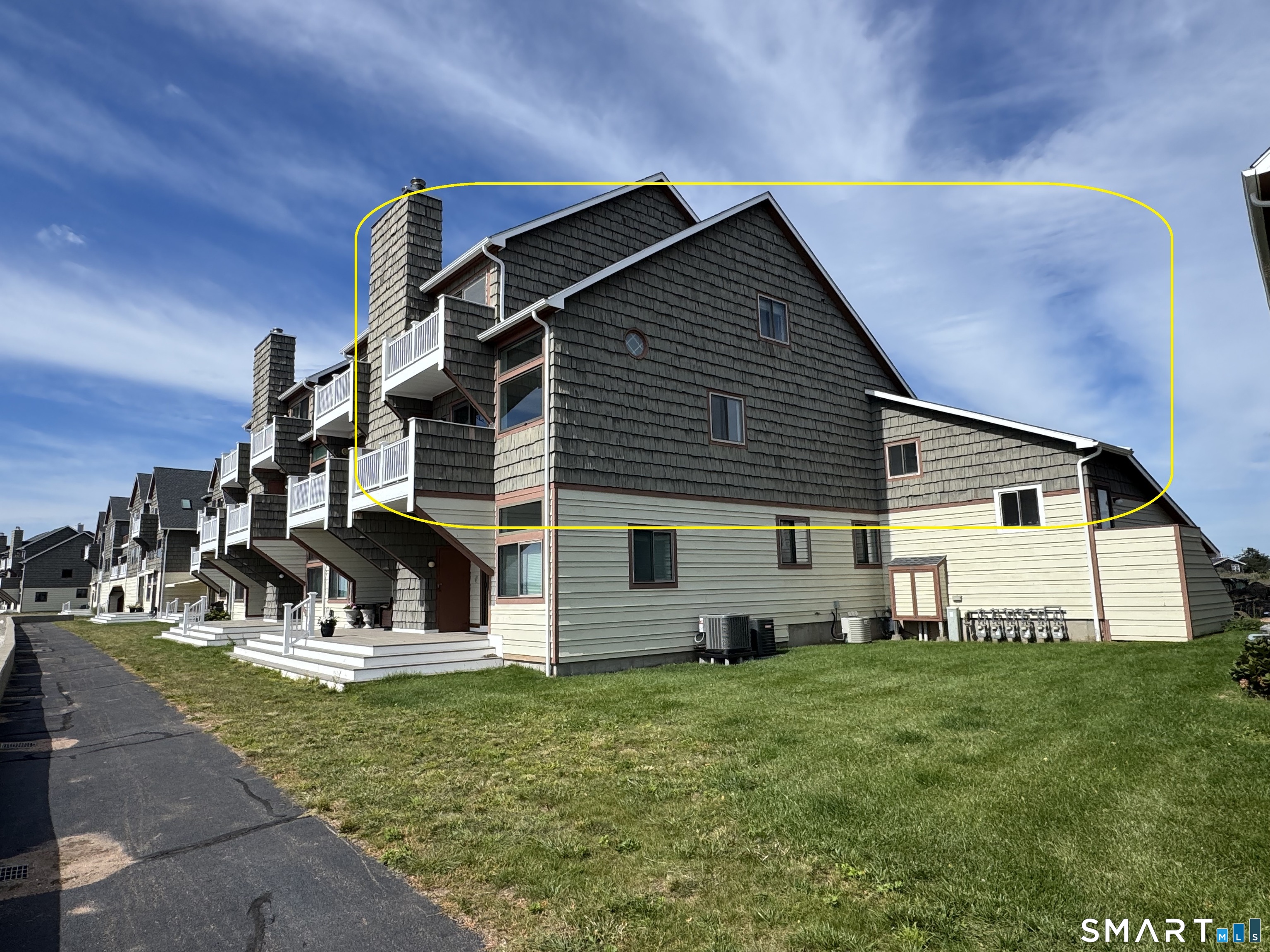 Photo 3 of Townhouse for sale at 2 Old Town Hwy #6, East Haven, CT 06512 | MLS# 24211604 | Listing updated on 2026-10-09