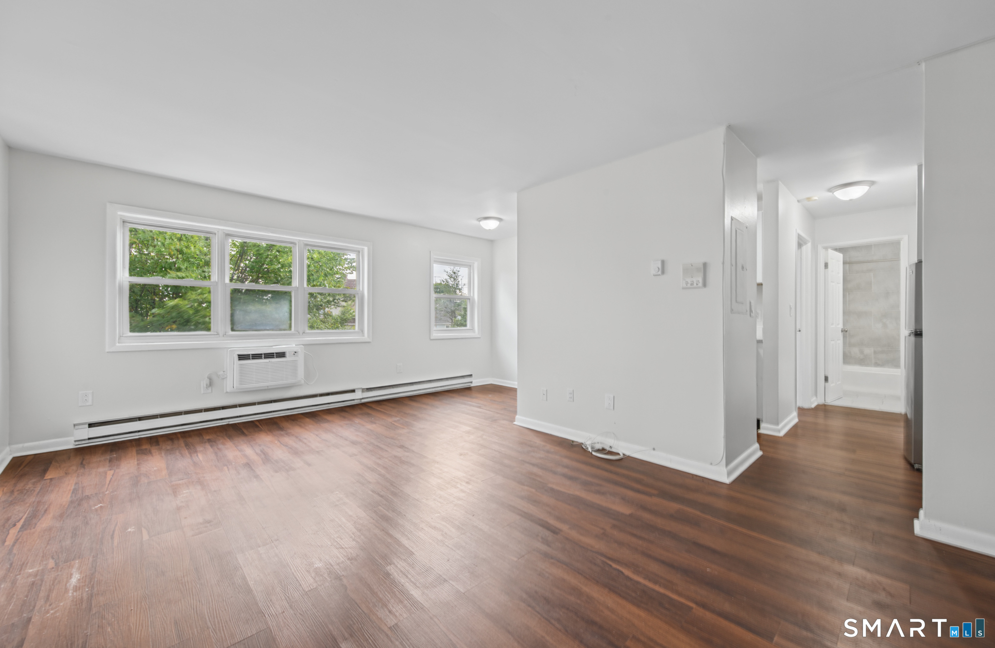 Foto 9 de Apartamento en renta en 45 Monroe Street #C11, Bridgeport, CT — $1,800/mes