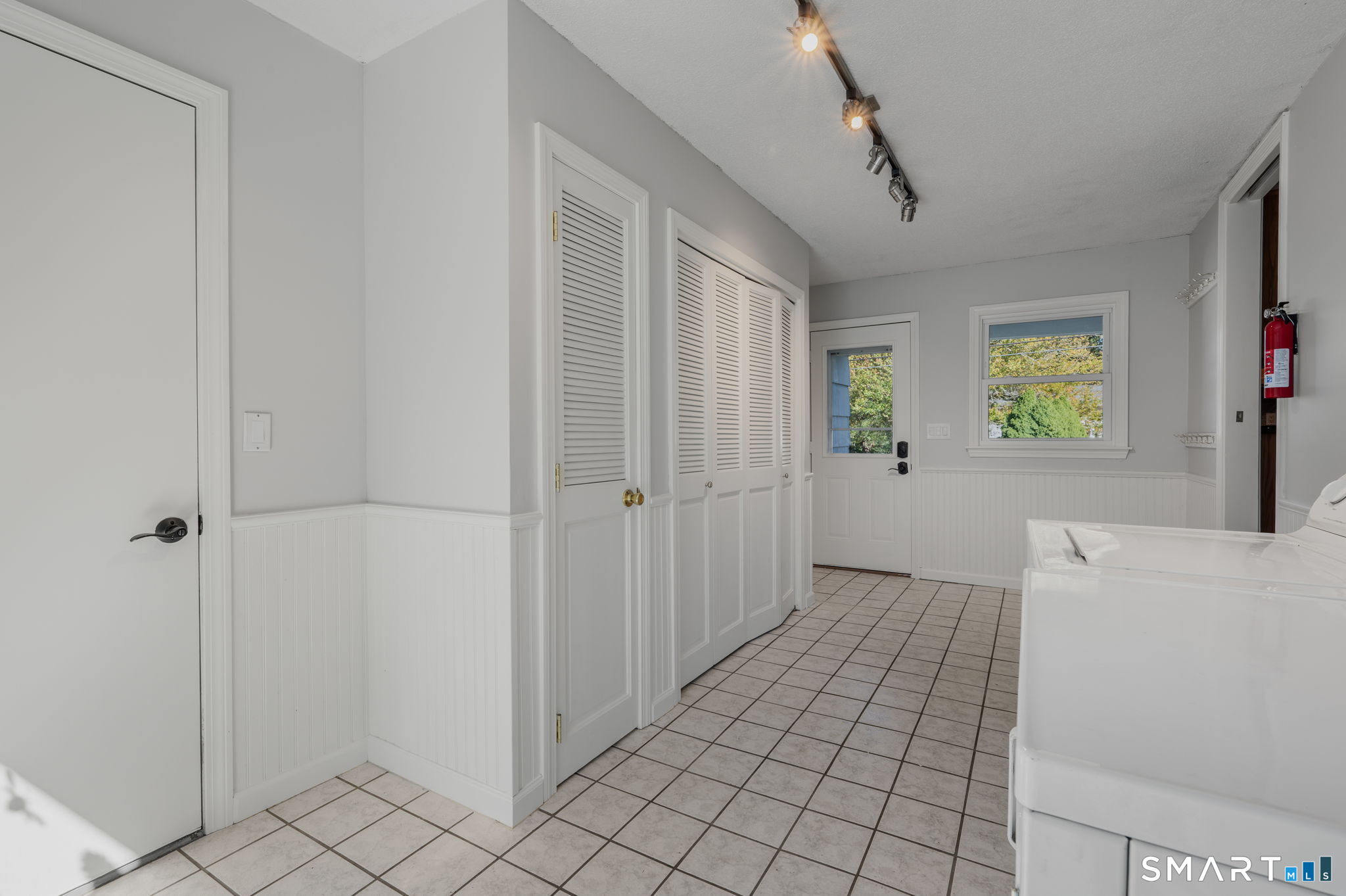 6 Nemczuk Drive, Norwich, CT 06360