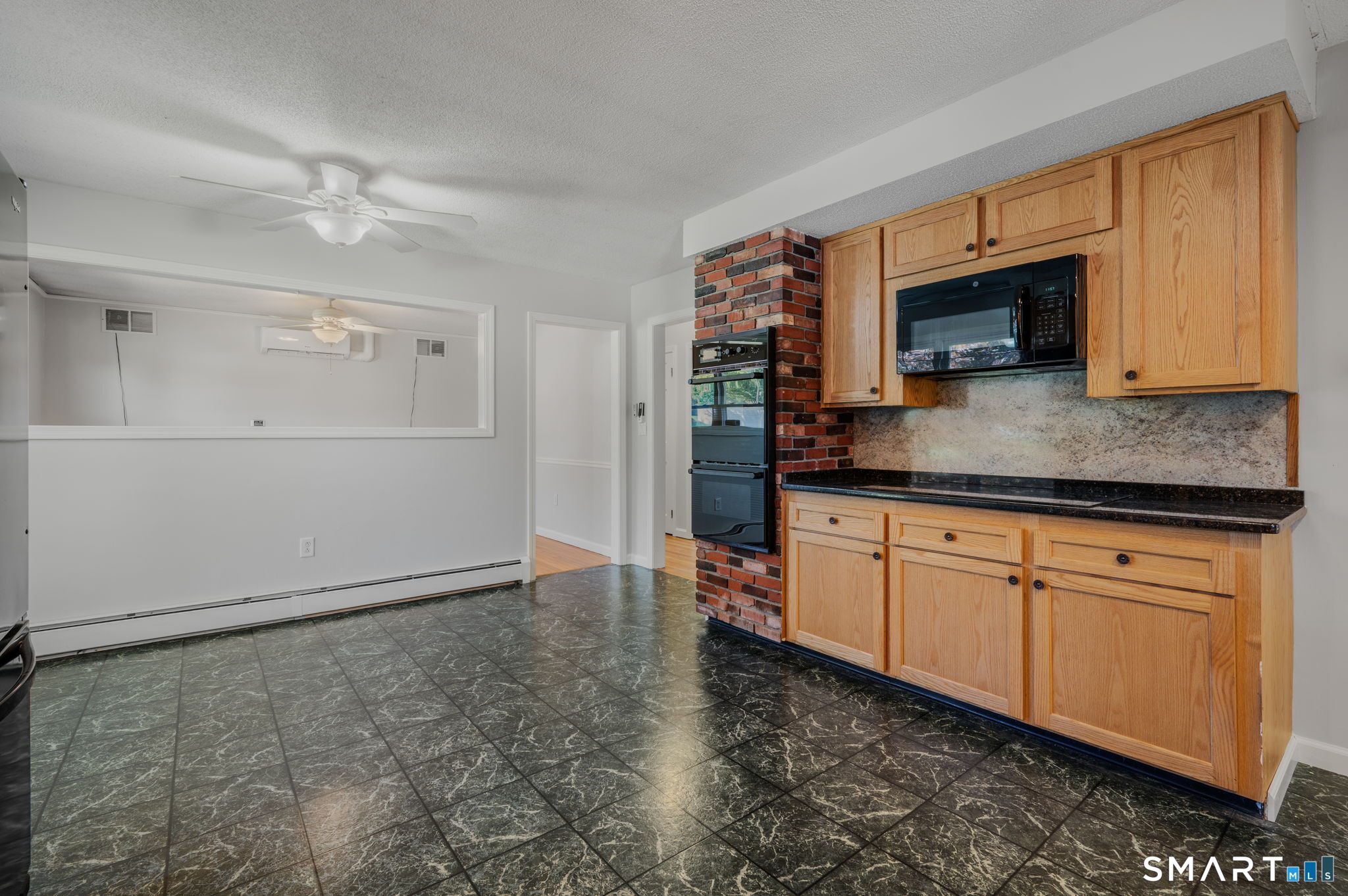 6 Nemczuk Drive, Norwich, CT 06360
