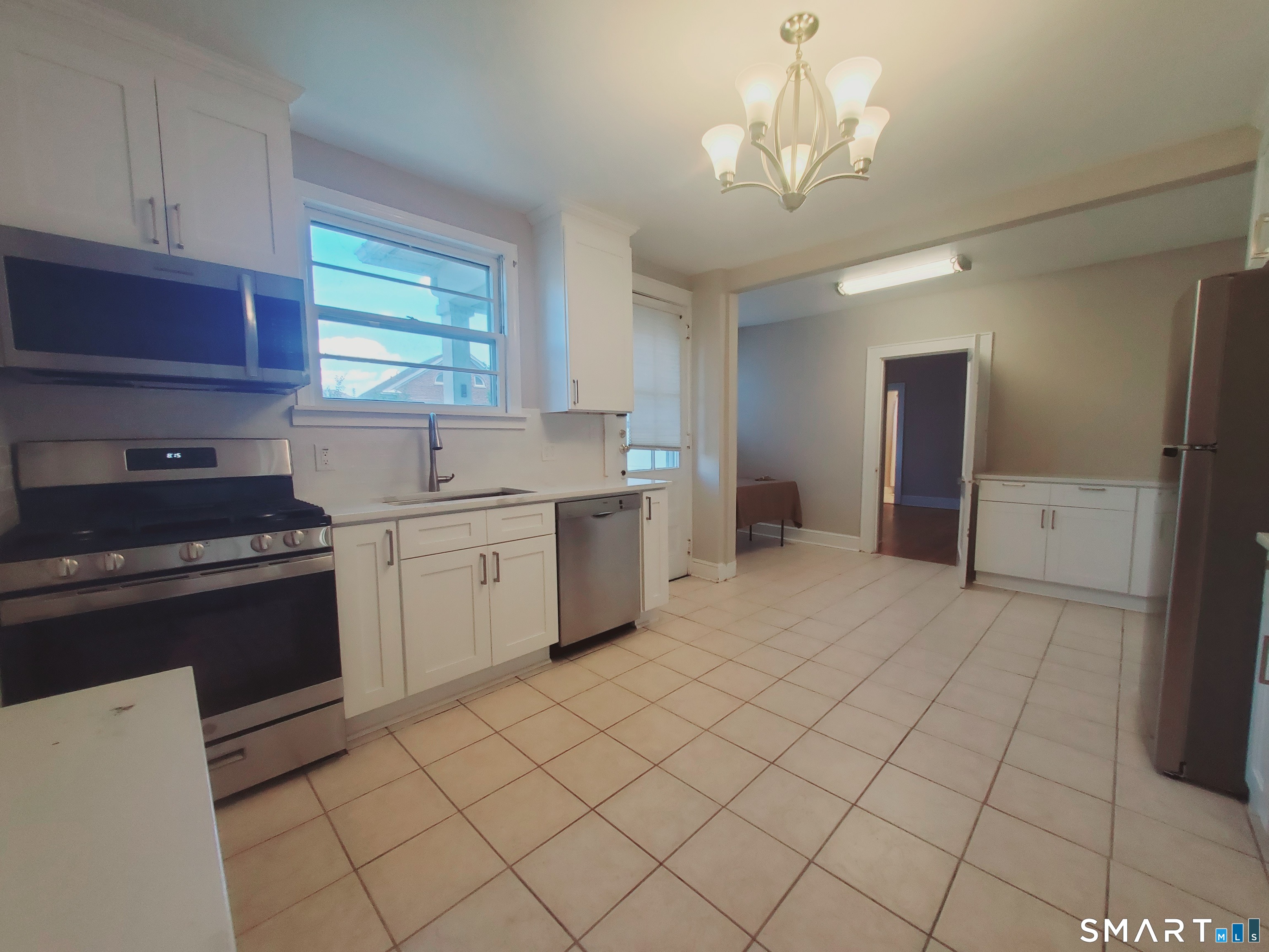 181 Strawberry Hill Avenue, Stamford, Connecticut photo 2