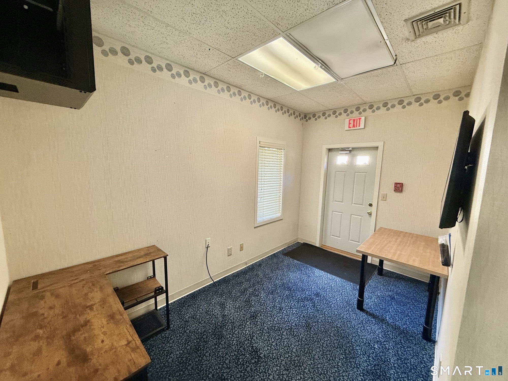 Foto 9 de Local comercial en venta en 324 Elm Street #101B, Monroe, CT — $150,000