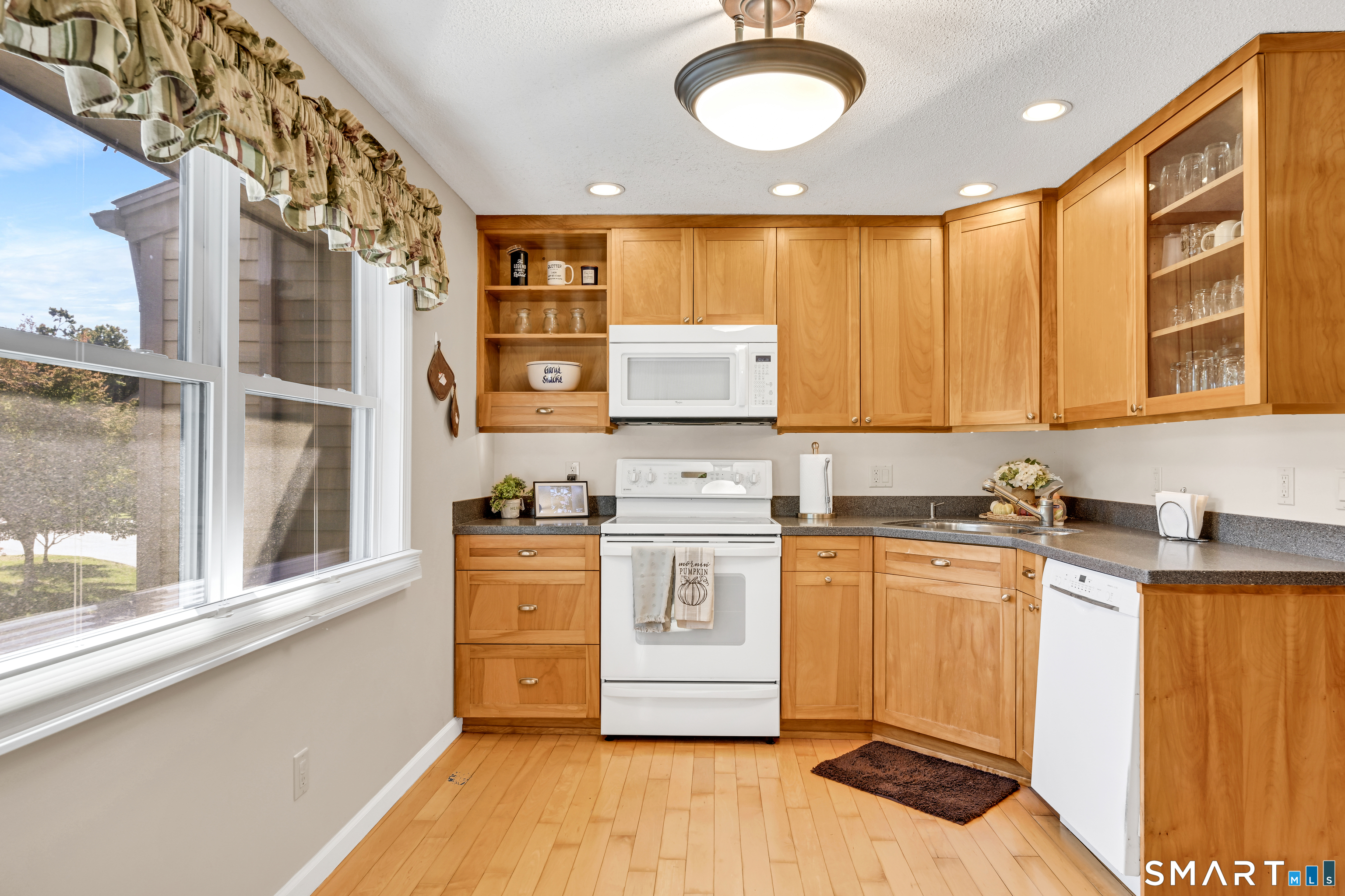 22 Metacomet Drive photo 12