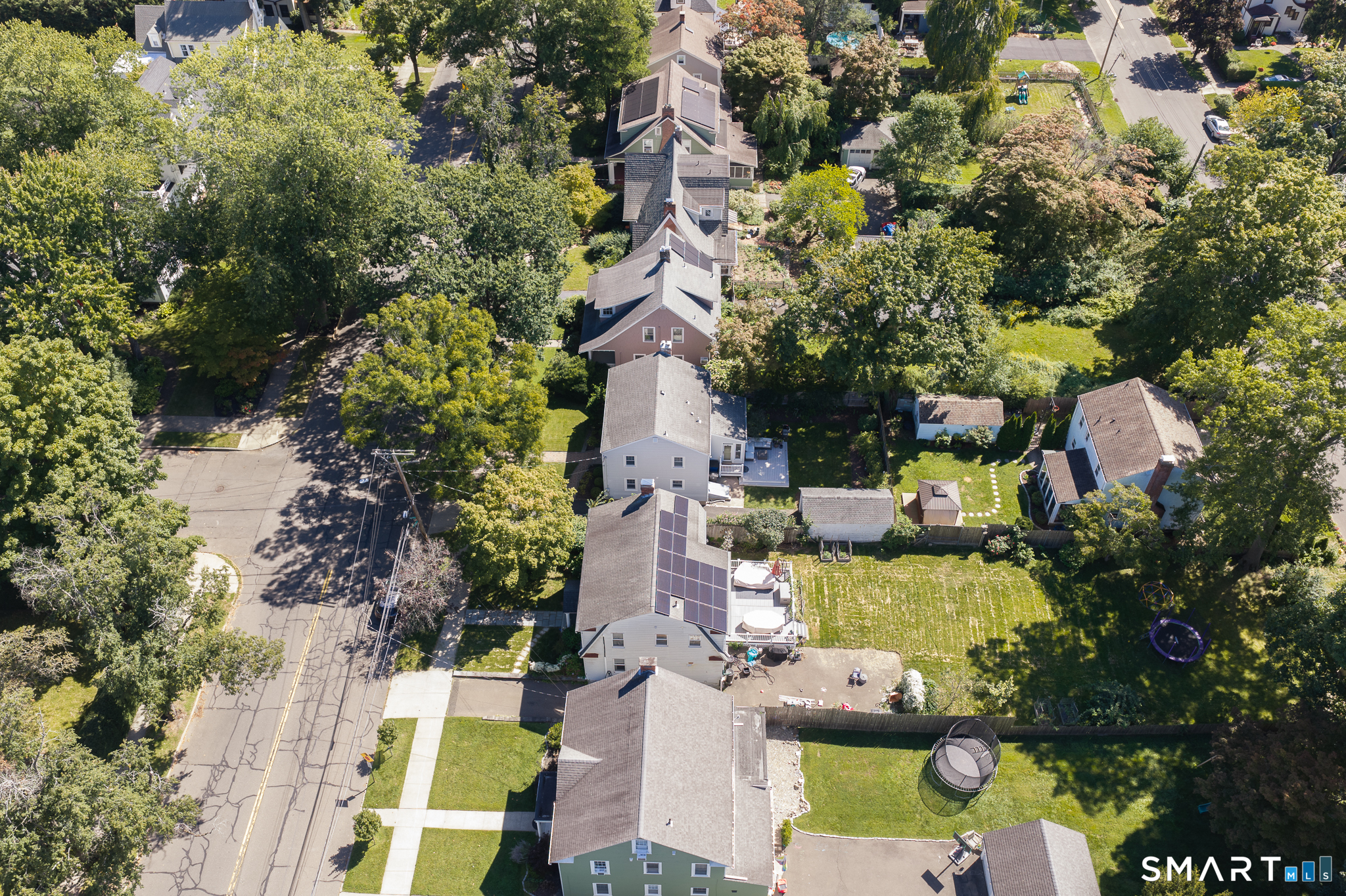 2084 Chapel Street photo 33