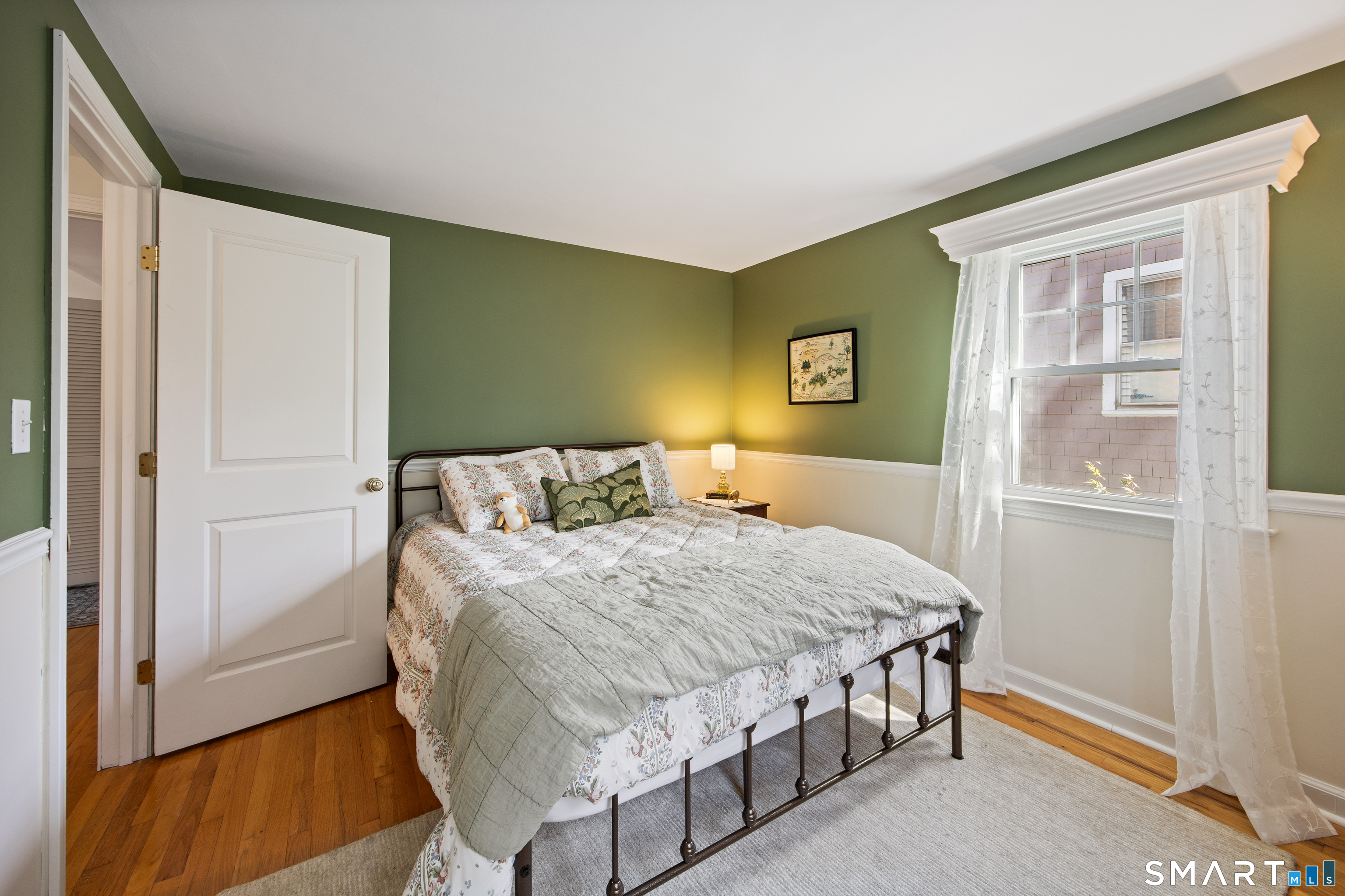 2084 Chapel Street photo 21