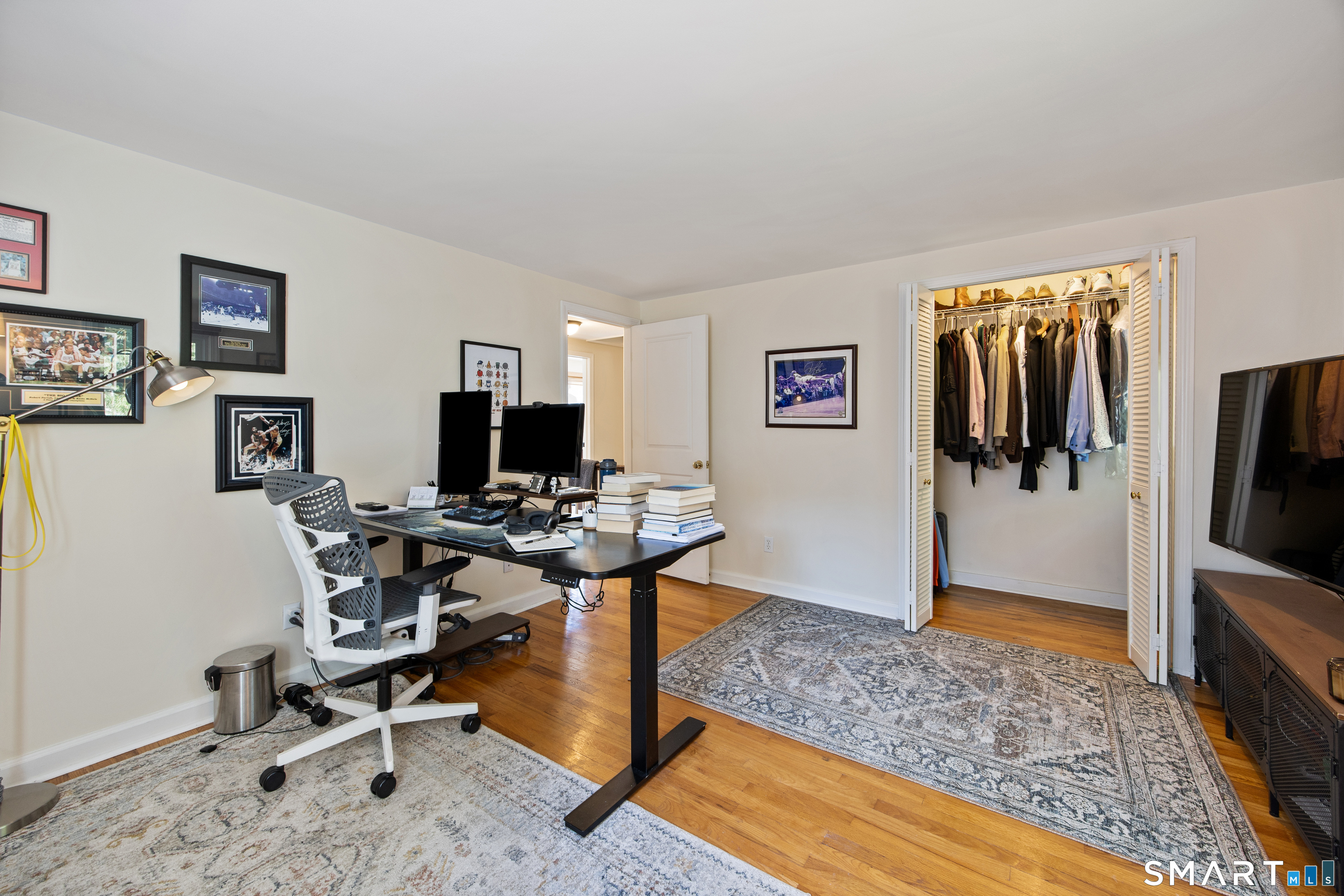 2084 Chapel Street photo 24