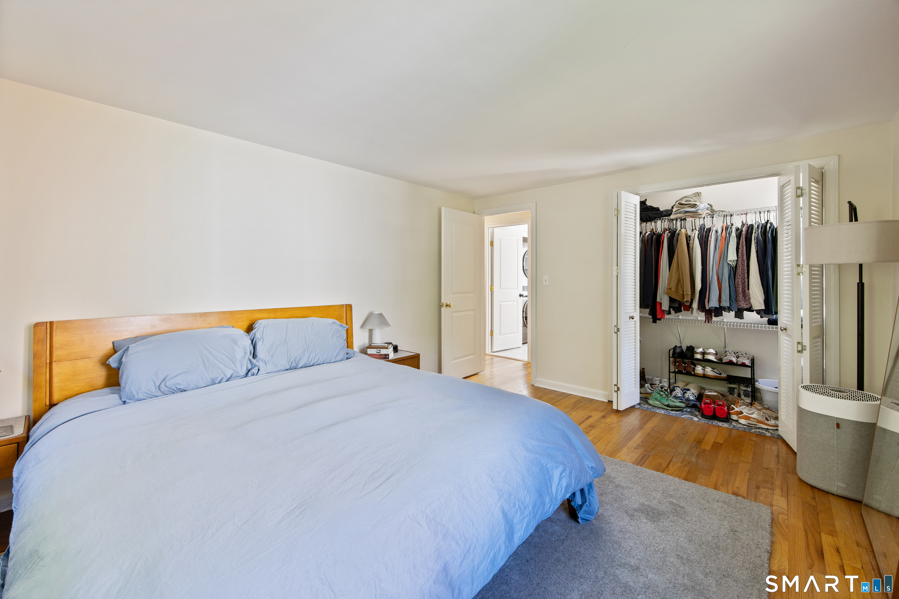 2084 Chapel Street photo 17