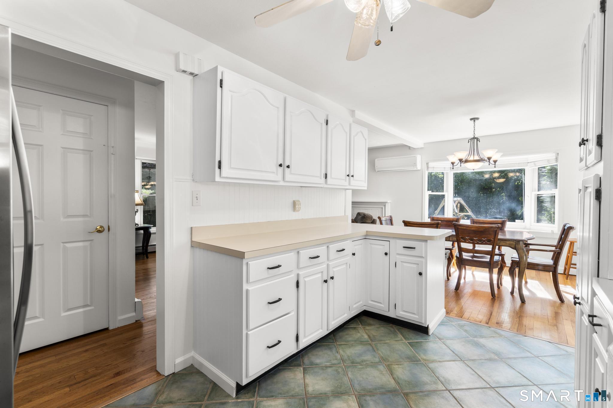 Foto 9 de Casa en venta en 6 Vanderbilt Avenue, Norwalk, CT — $995,000