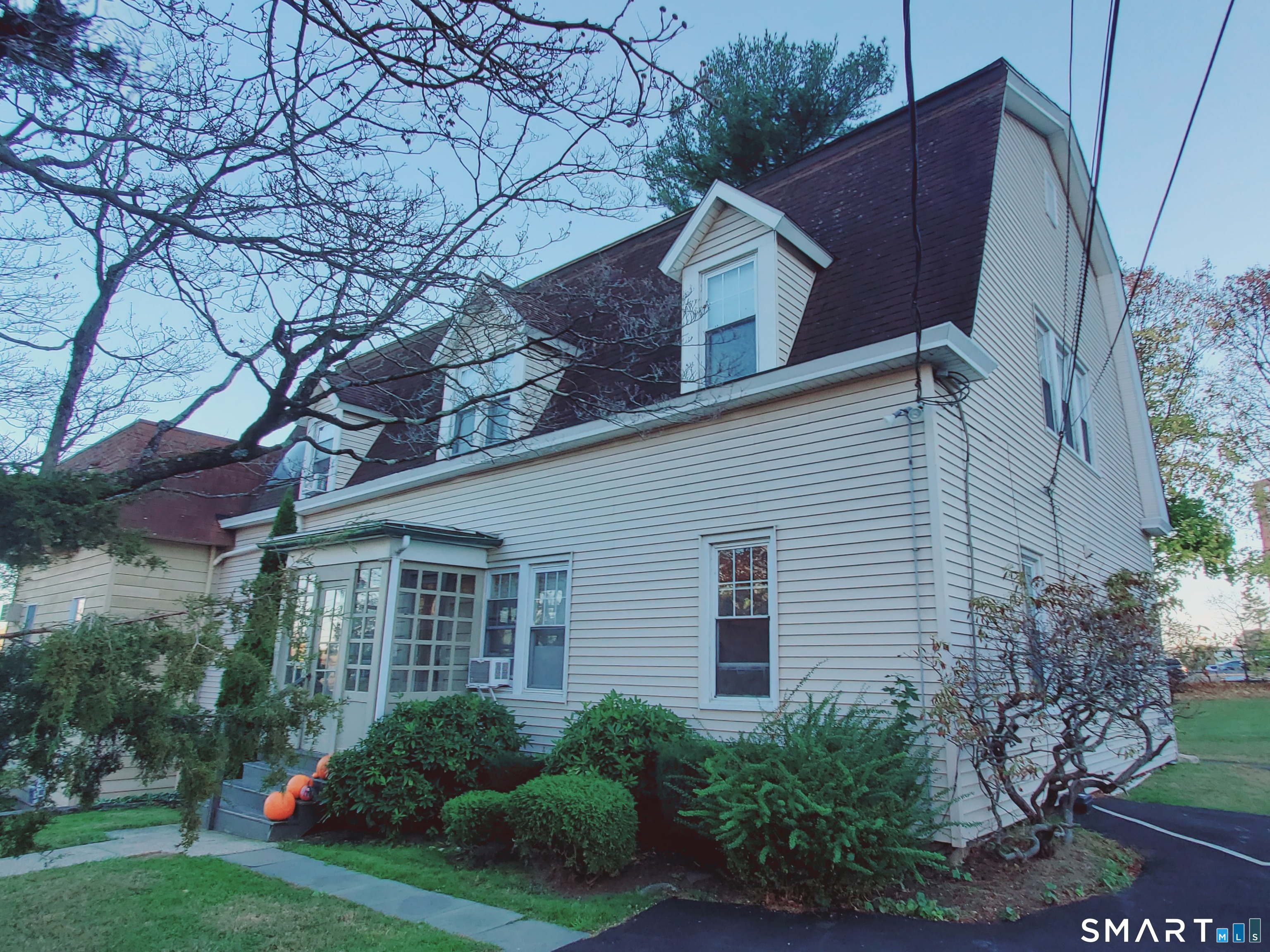 Foto 9 de Apartamento en renta en 33 Holcomb Avenue #2L, Stamford, CT — $2,500/mes