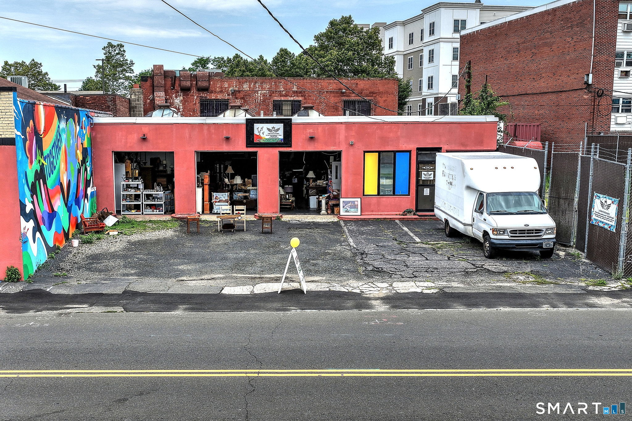 Foto 7 de Local comercial en venta en 661 Fairfield Avenue, Bridgeport, CT — $1,900,000