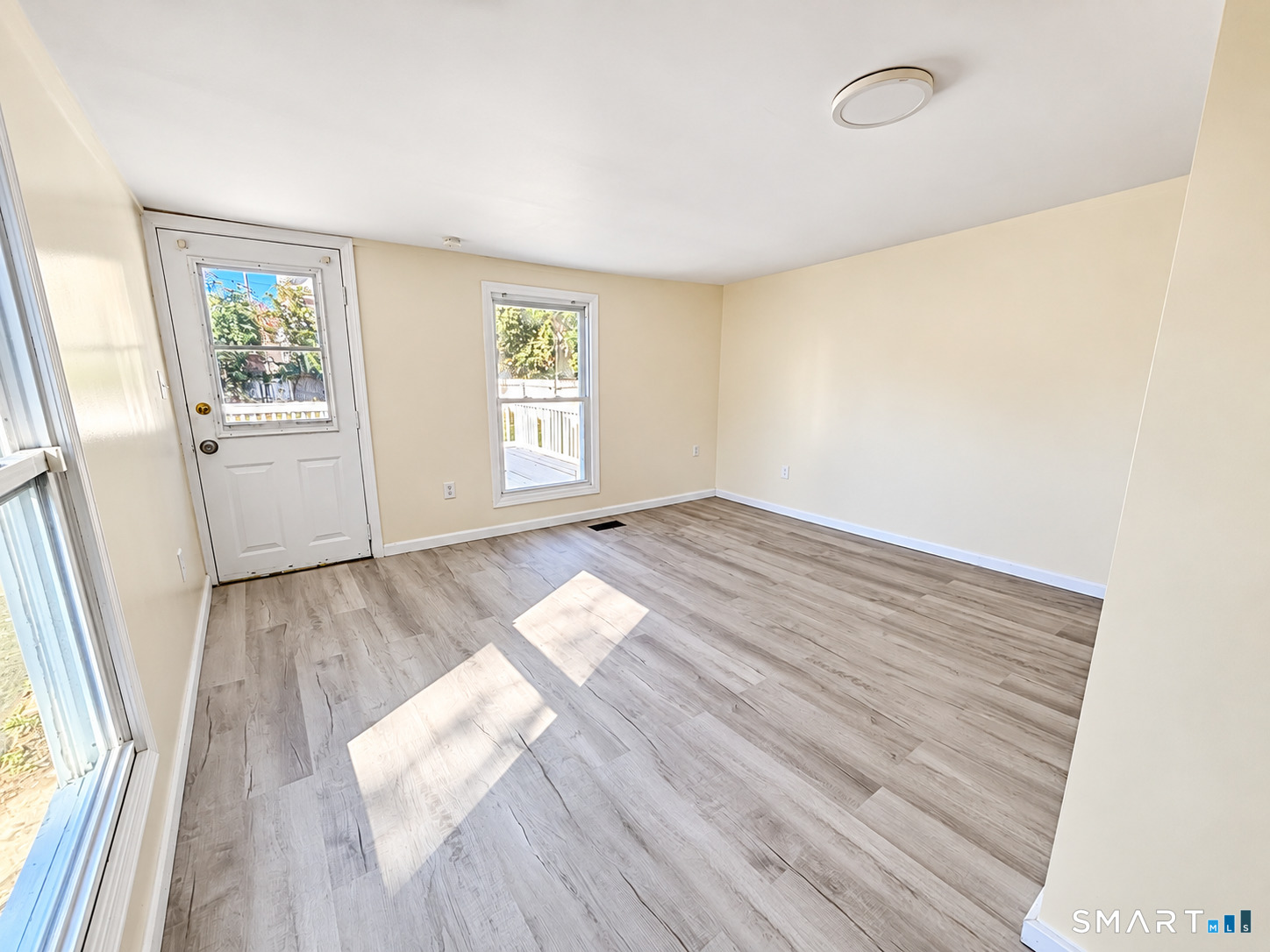 Photo 3 of Single family home for sale at 59 North Pl, West Haven, CT 06516 | MLS# 24211023 | Listing updated on 2026-10-08