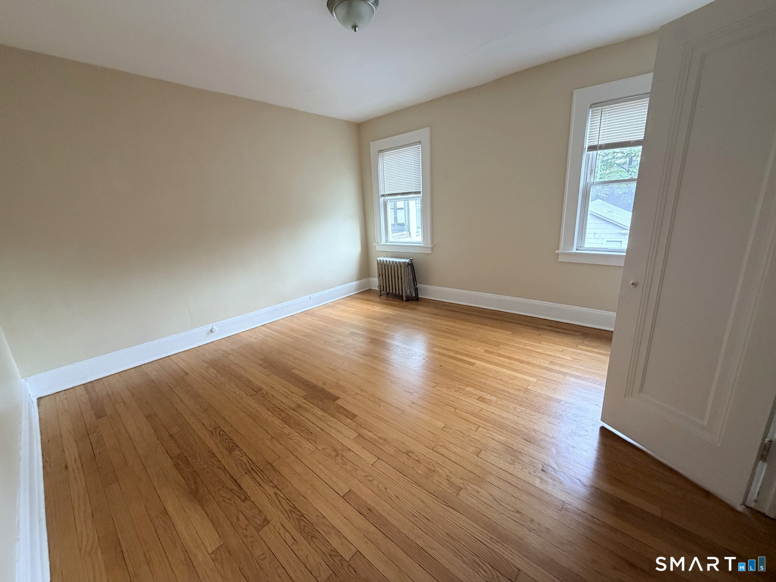 Foto 9 de Apartamento en renta en 540 Clinton Avenue #2, Bridgeport, CT — $2,800/mes