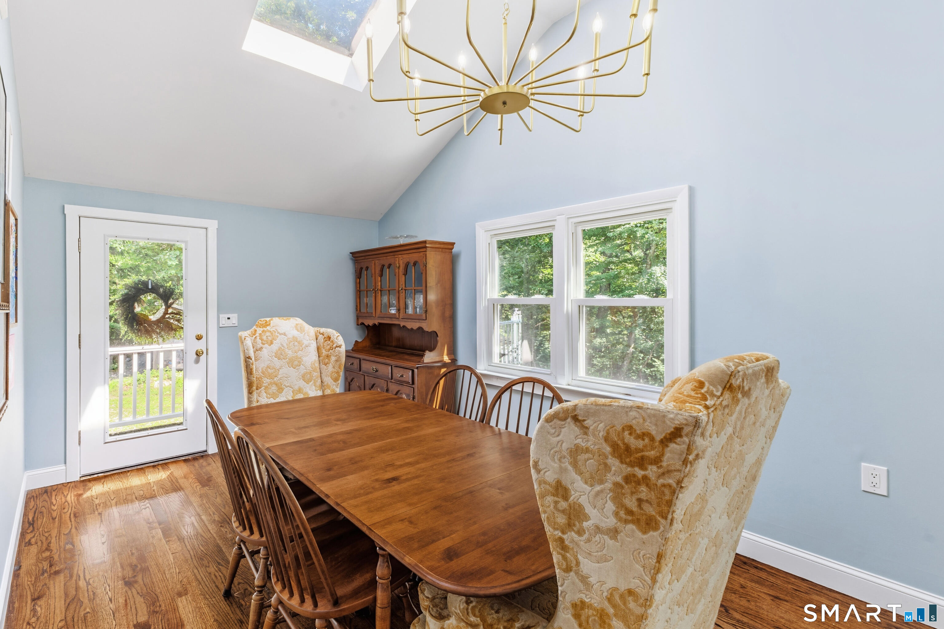 Foto 6 de Casa en renta en 47 Parmalee Hill Road, Newtown, CT — $3,450/mes