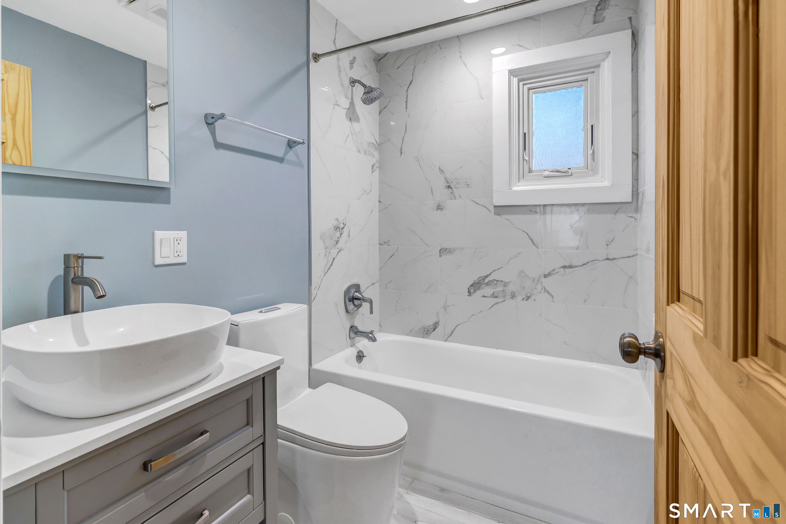 402 Patterson photo 17