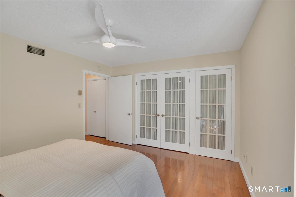 433 Heritage Village Unit #B photo 16