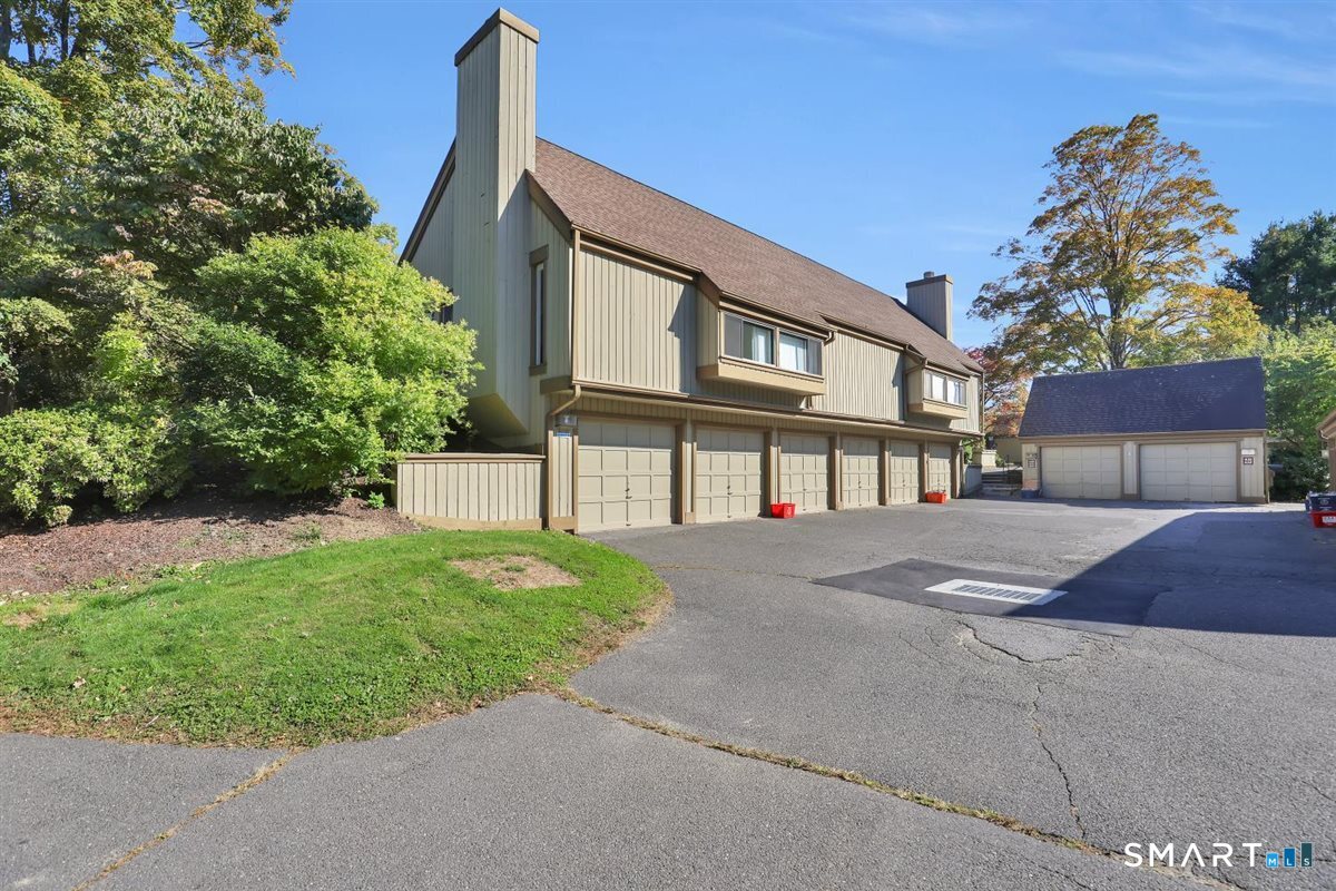 433 Heritage Village Unit #B photo 19