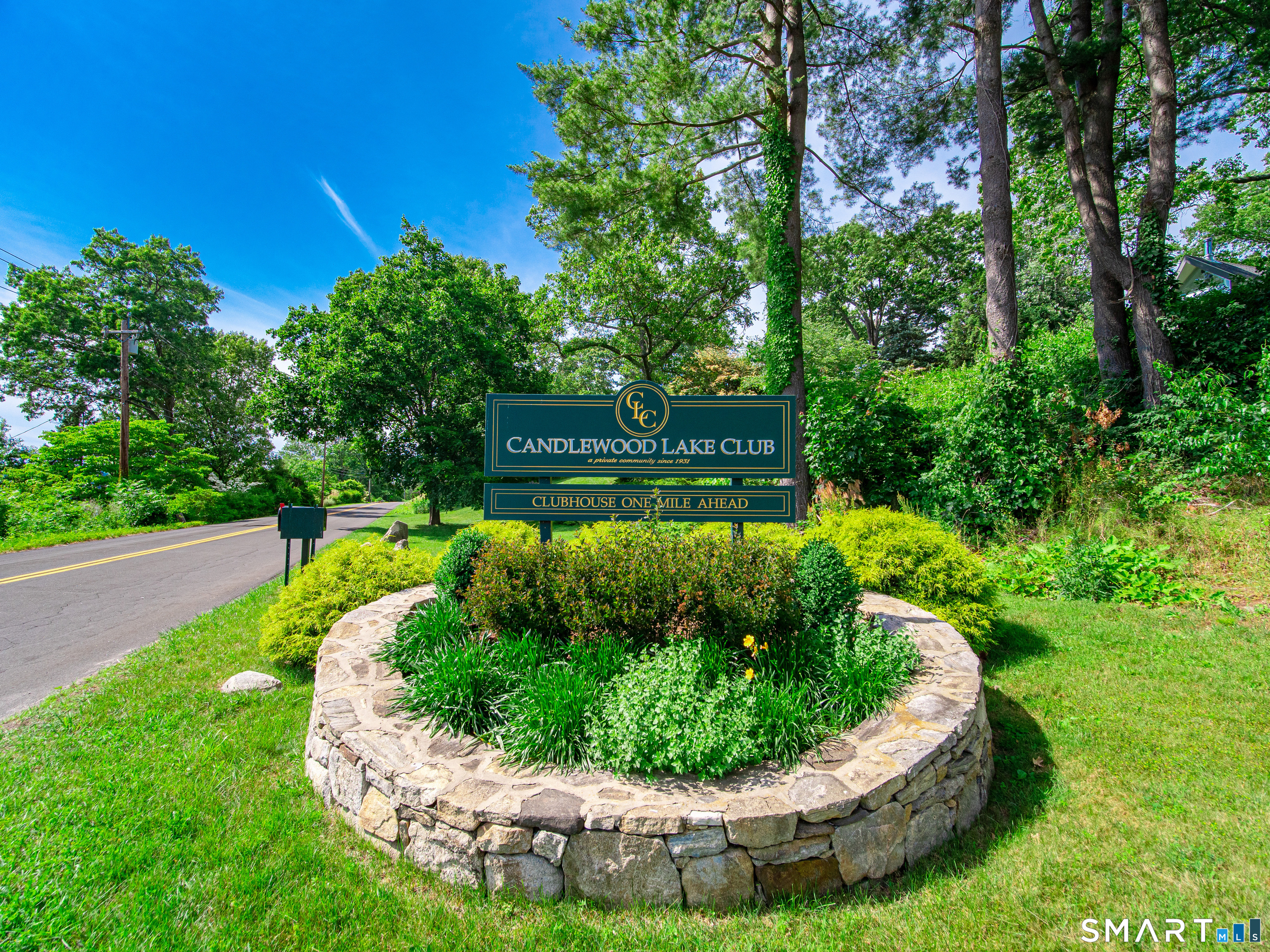 Photo 1 of Single family home for sale at 9 Chimney Point Rd, New Milford, CT 06776 | MLS# 24212288 | Listing updated on 2026-10-08