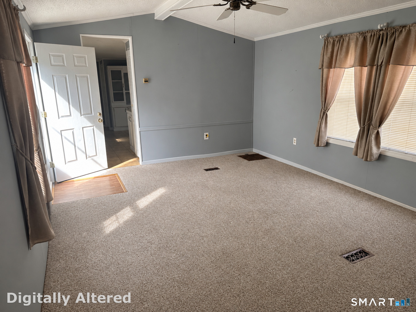 Foto 7 de Casa en venta en 28 Woodland Park, Shelton, CT — $195,000