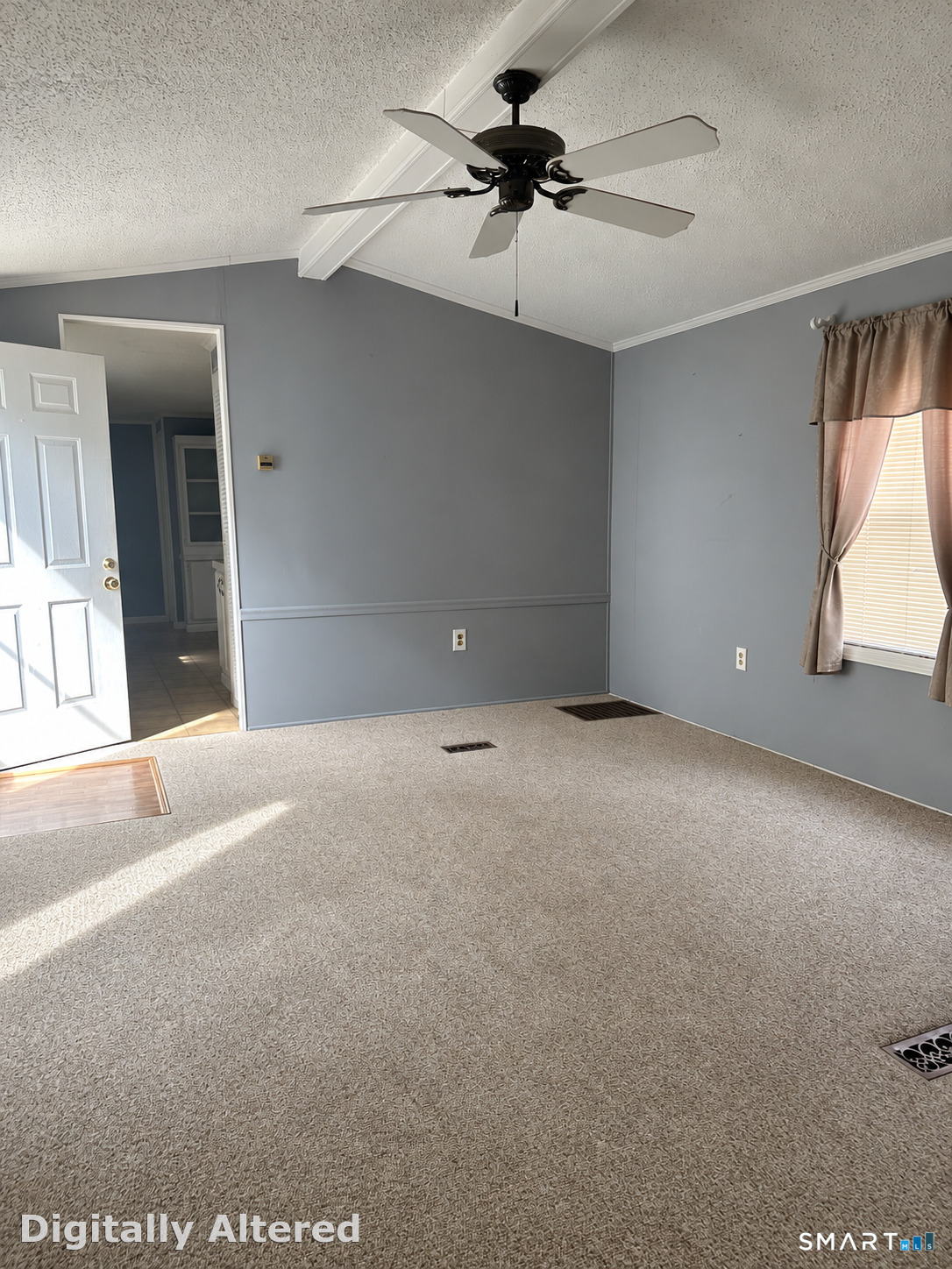 Foto 8 de Casa en venta en 28 Woodland Park, Shelton, CT — $195,000
