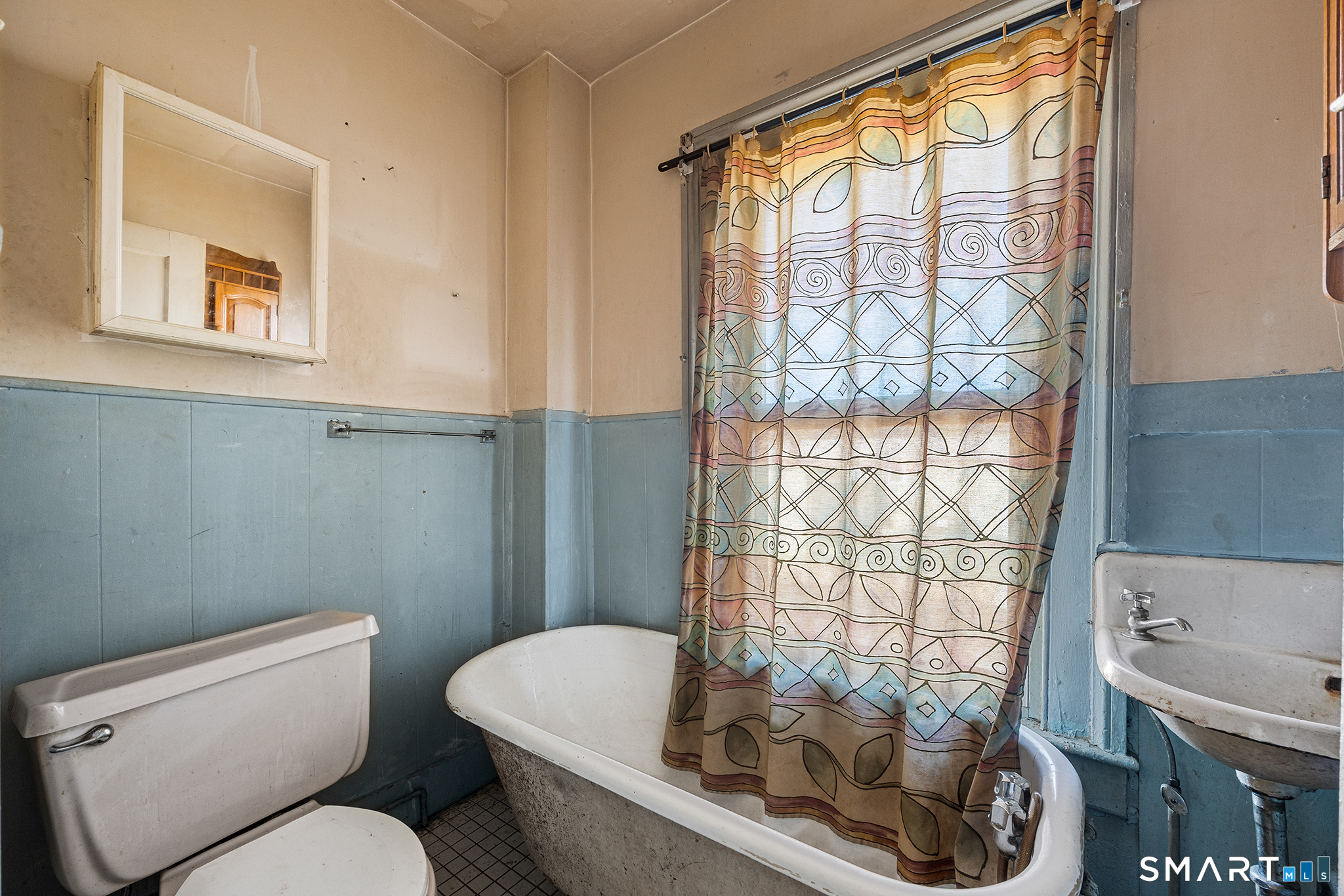 114 Court Street photo 16